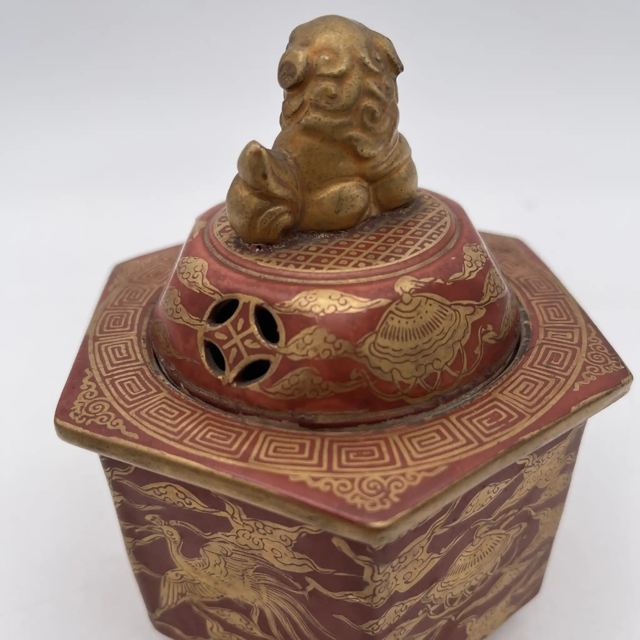 骨董品】 香炉 / 明治末-大正 / 陶器 / 日本 / 六角形, 獅子, 鳳凰, 雷