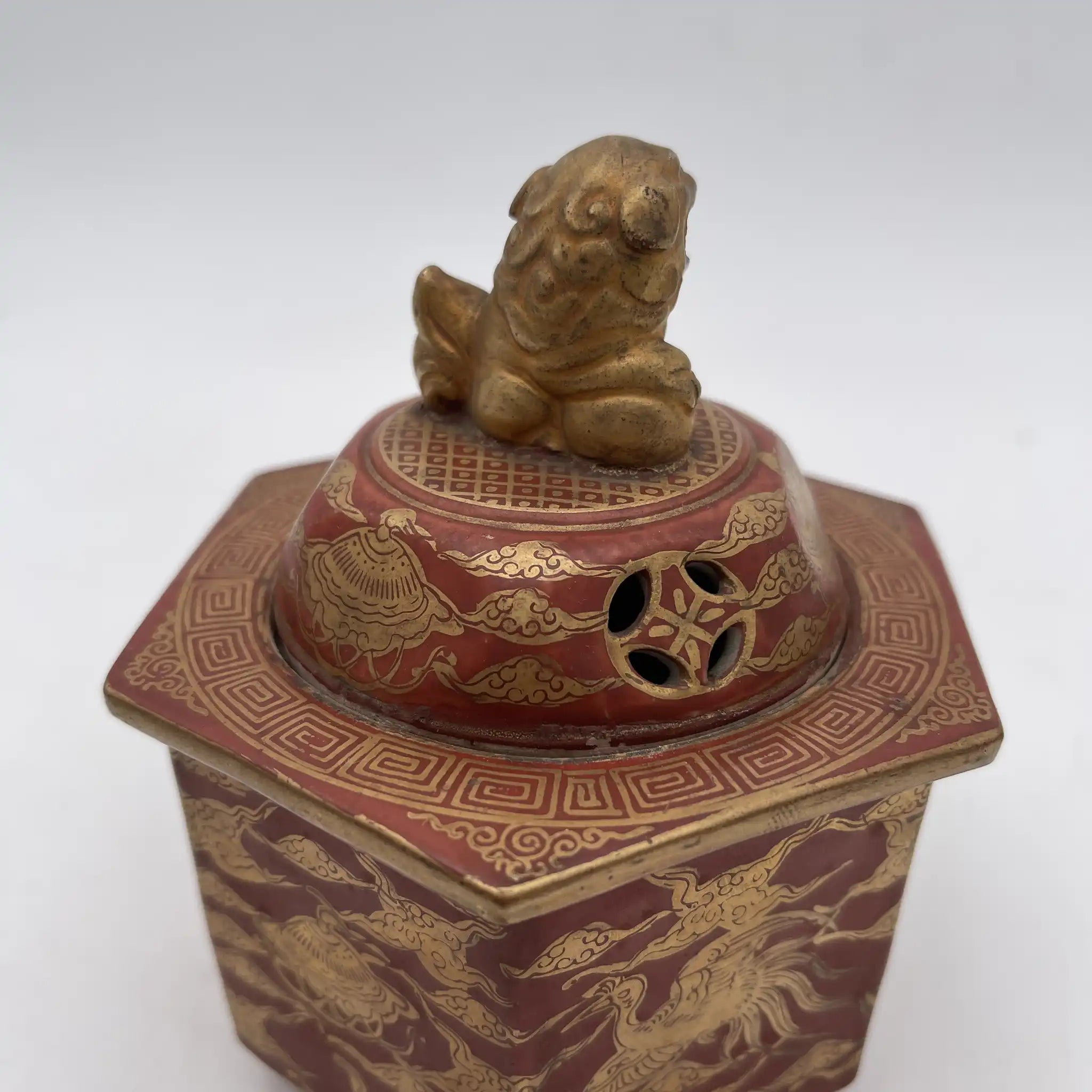 骨董品】 香炉 / 明治末-大正 / 陶器 / 日本 / 六角形, 獅子, 鳳凰, 雷