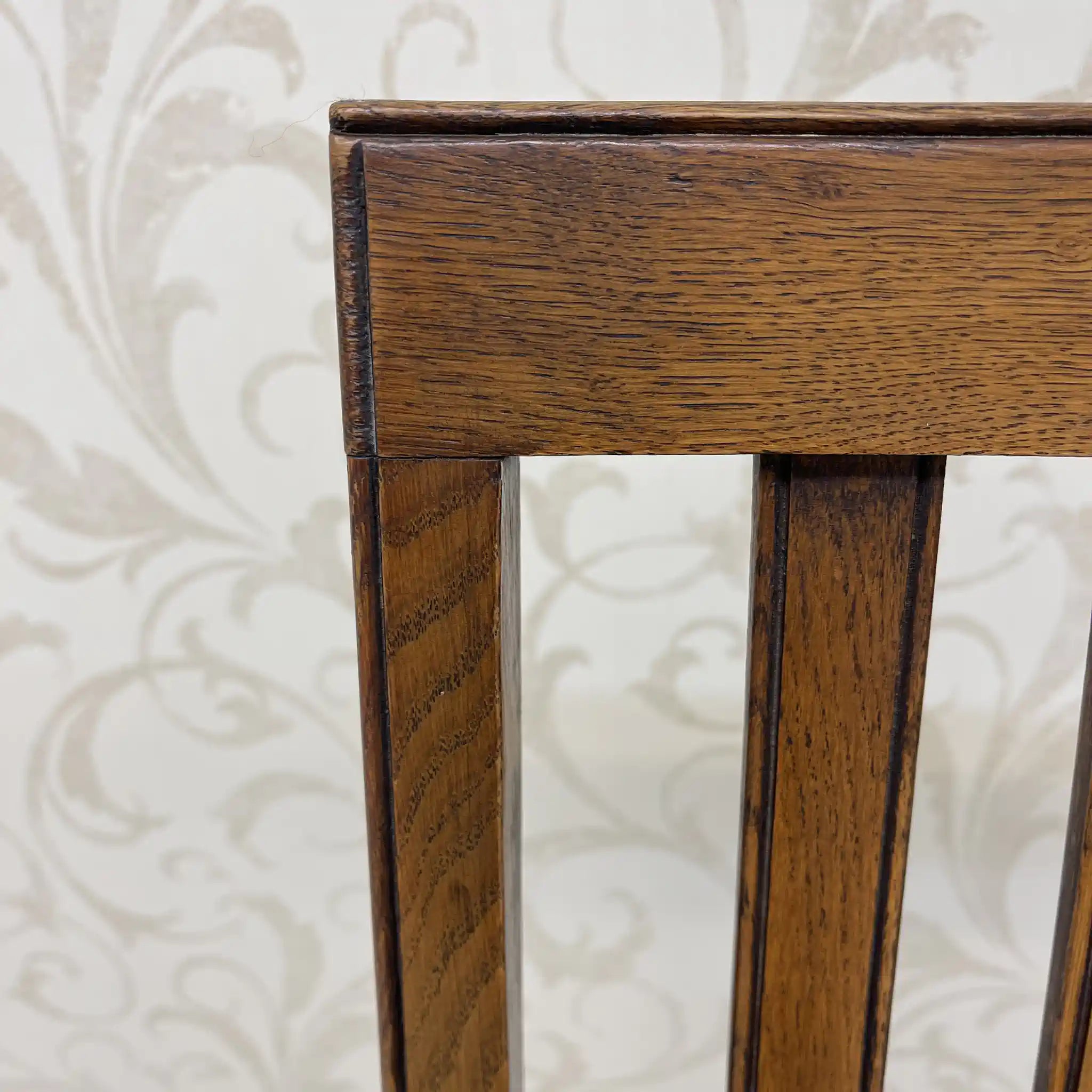 [Vintage] Dining chair / Estimated early mid-20s / Oak / England / Bullboss legs