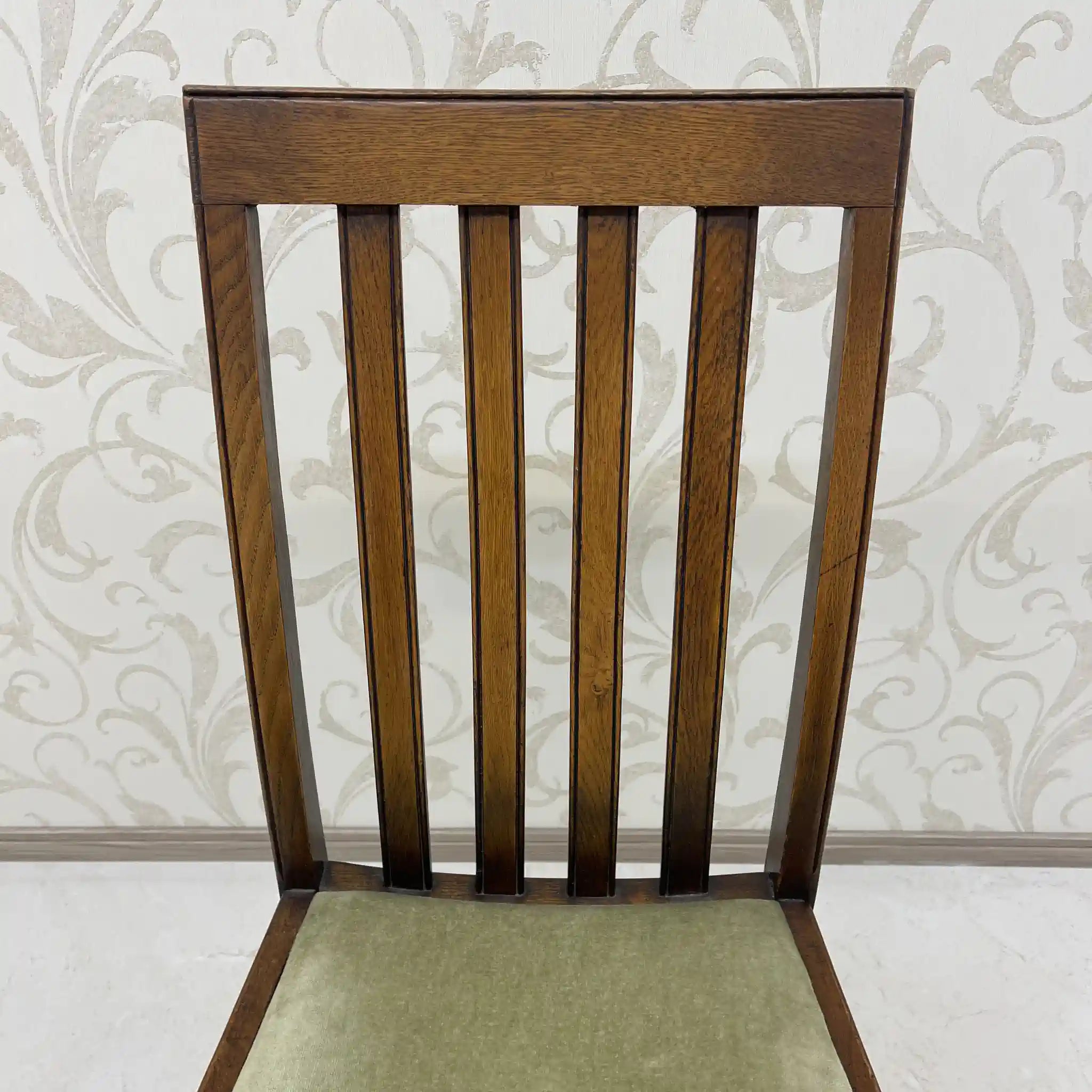 [Vintage] Dining chair / Estimated early mid-20s / Oak / England / Bullboss legs