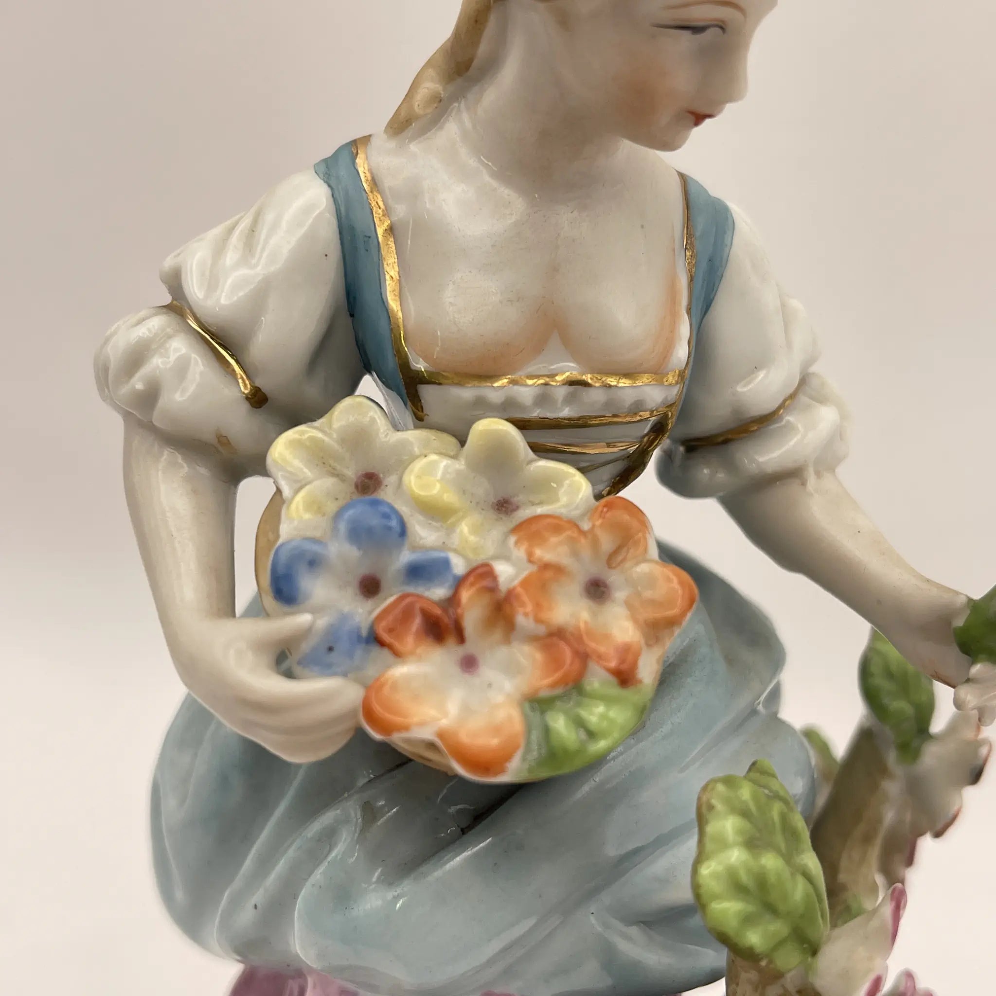 [Vintage] Figurine (ceramic doll) / Estimated mid-20C / Porcelain / Japan / Meissen-Dresden style