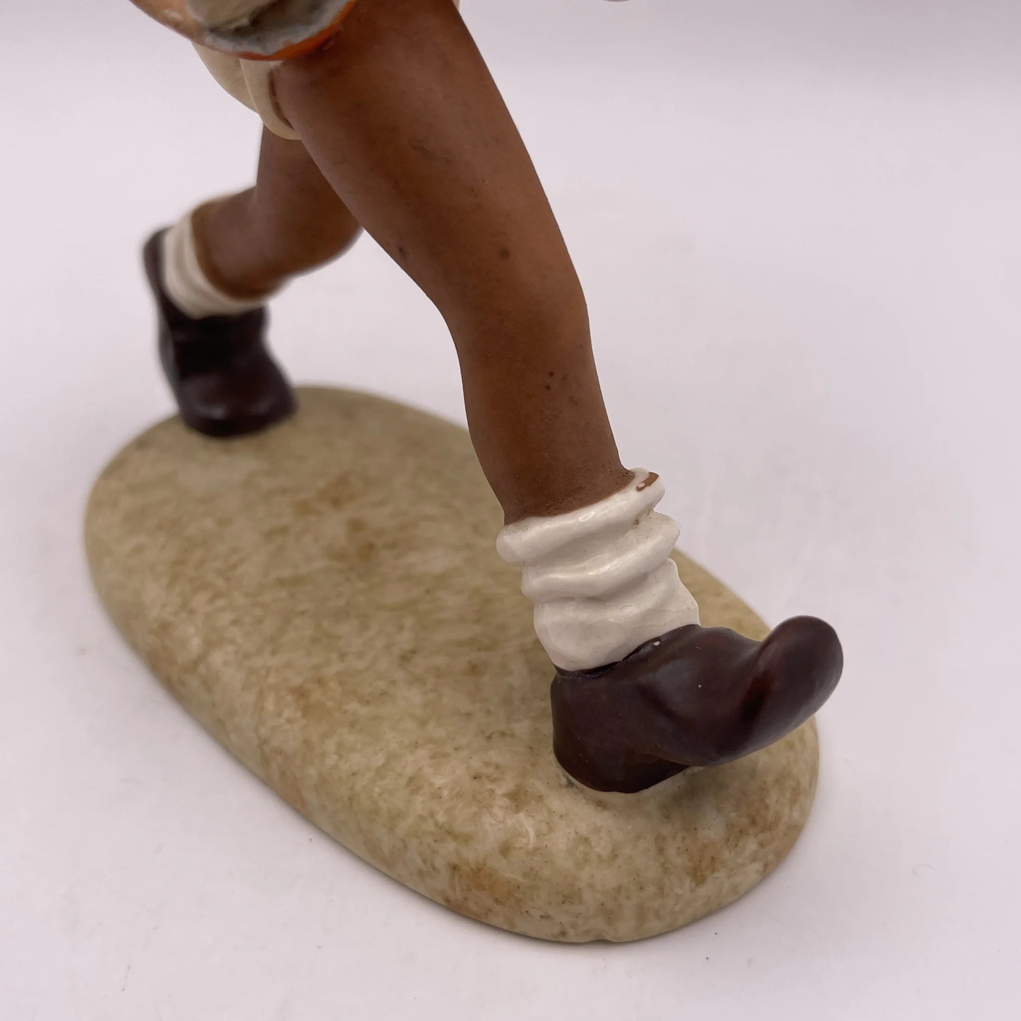 [Vintage] Figurine (ceramic doll) / Estimated mid-20C / Pottery / Japan / Hummel doll style