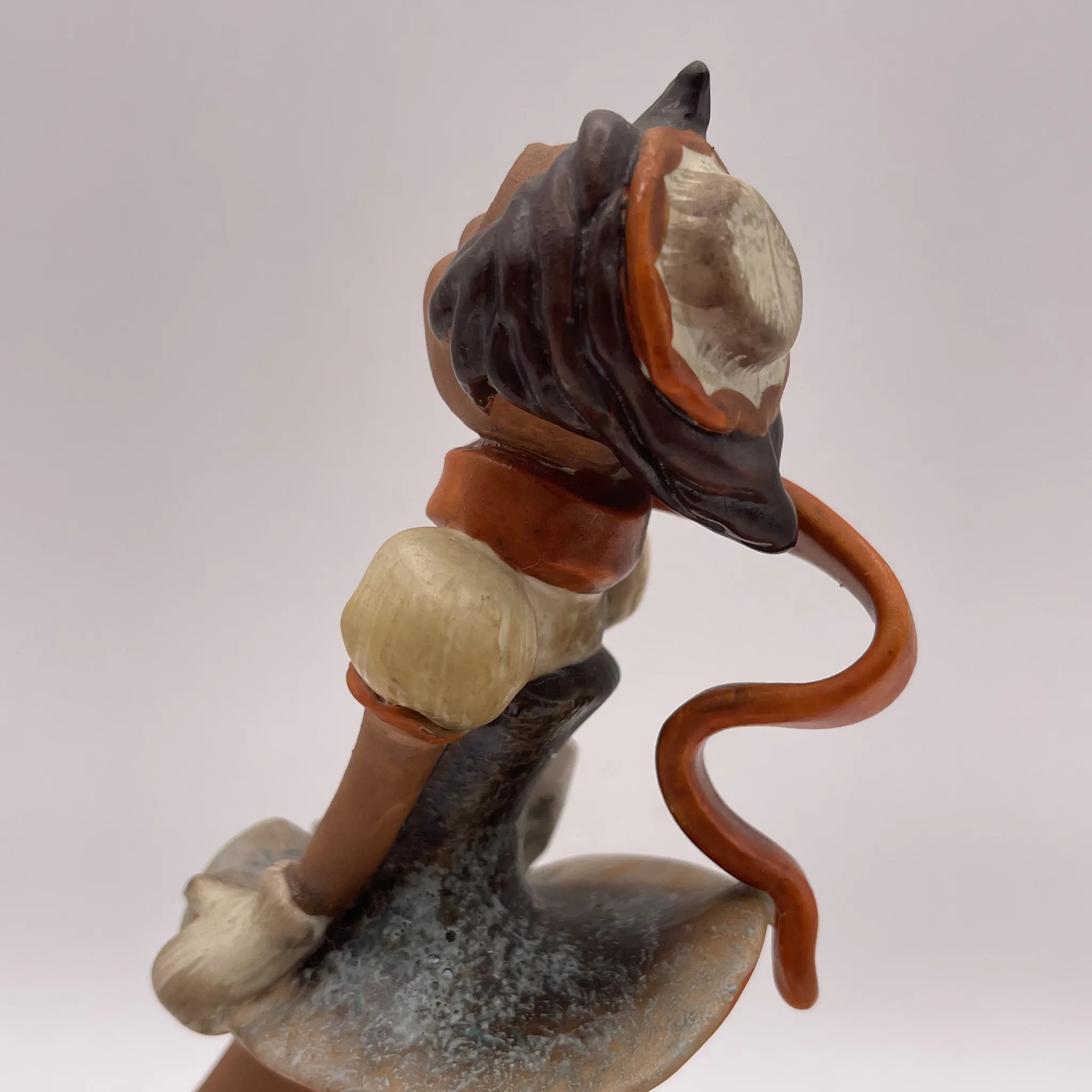 [Vintage] Figurine (ceramic doll) / Estimated mid-20C / Pottery / Japan / Hummel doll style