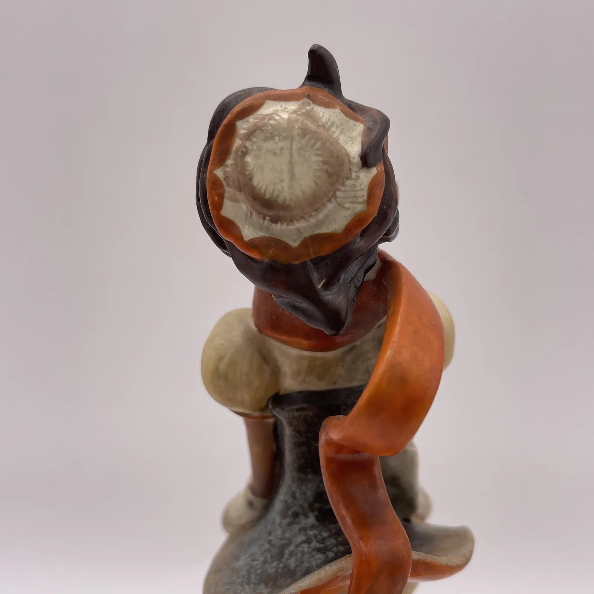 [Vintage] Figurine (ceramic doll) / Estimated mid-20C / Pottery / Japan / Hummel doll style