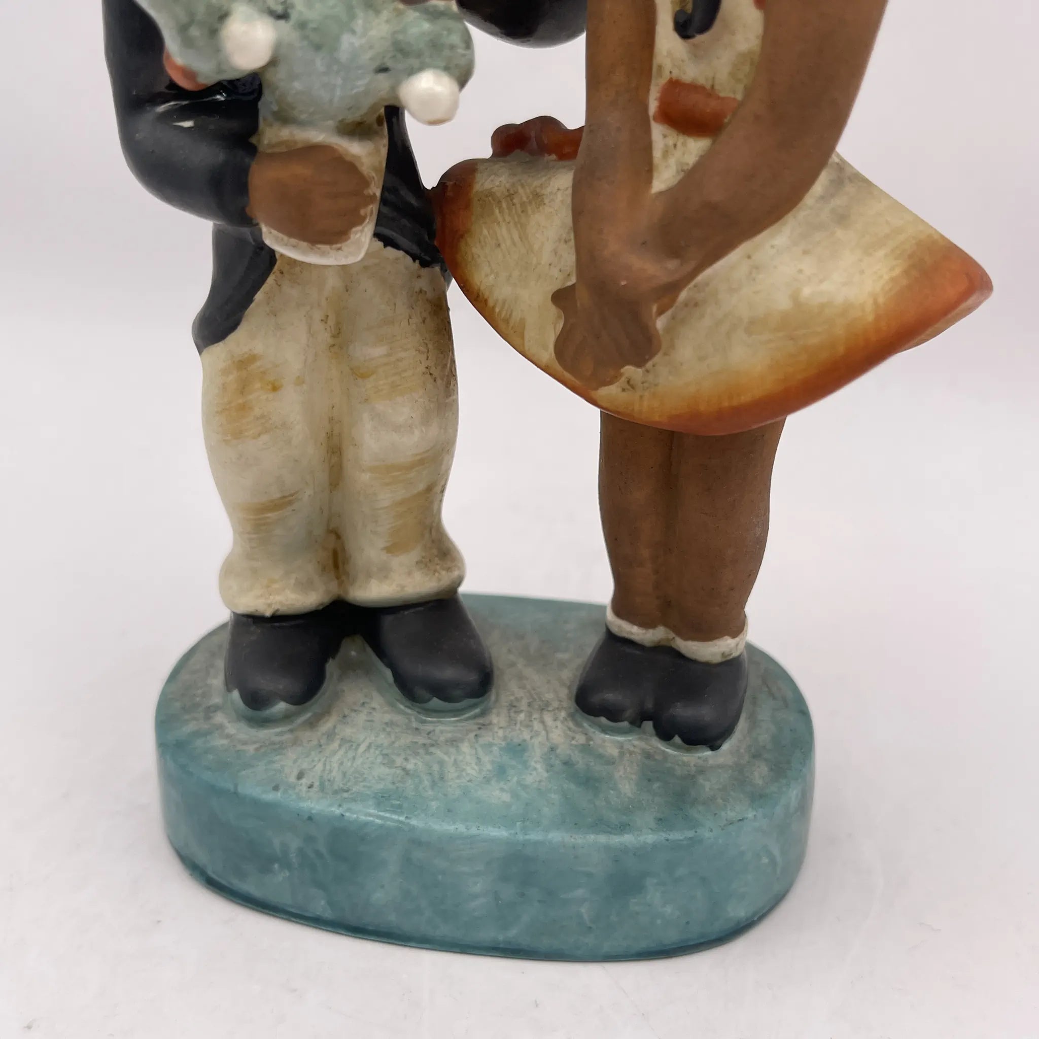 [Vintage] Figurine (ceramic doll) / Estimated mid-20C / Pottery / Japan / Hummel doll style