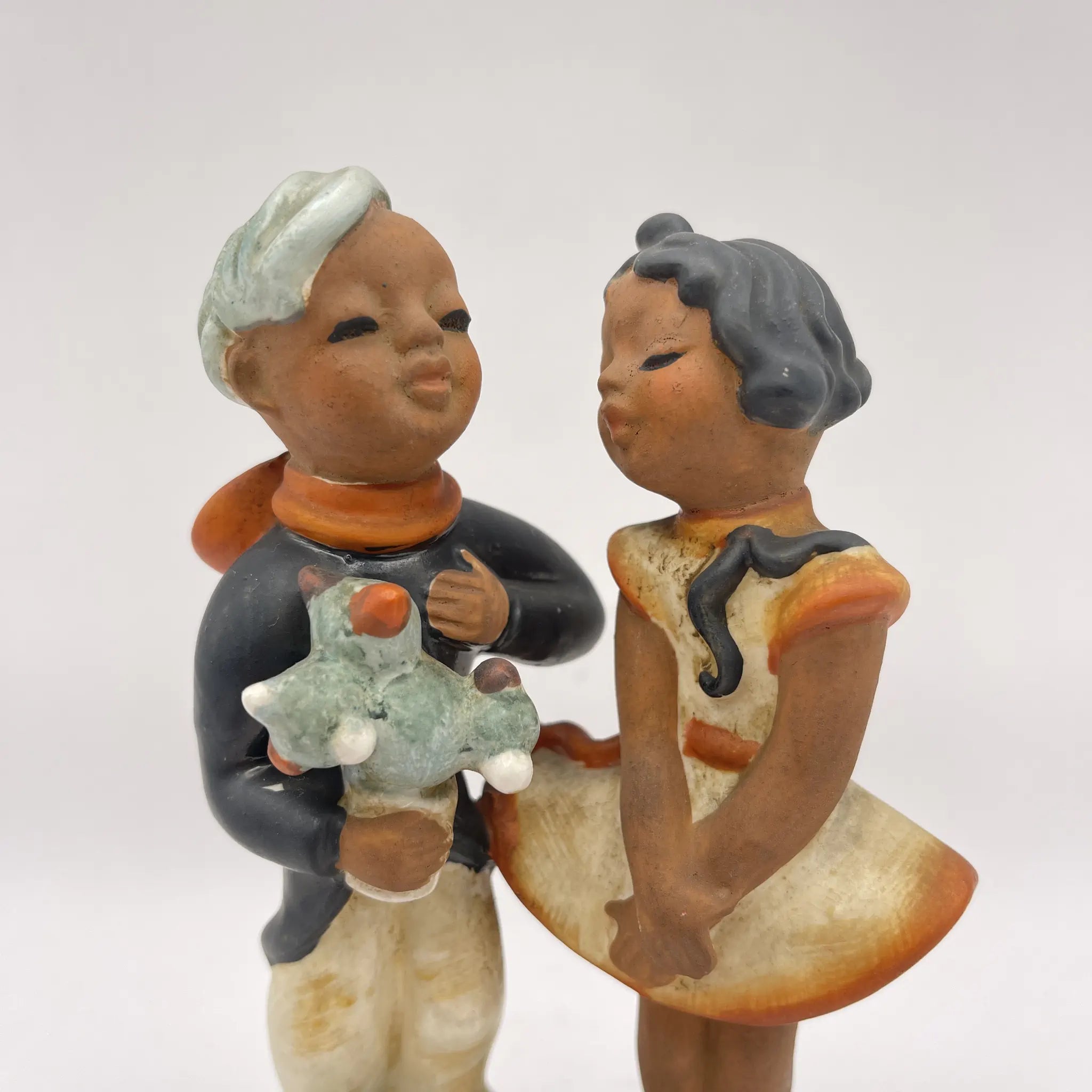 [Vintage] Figurine (ceramic doll) / Estimated mid-20C / Pottery / Japan / Hummel doll style