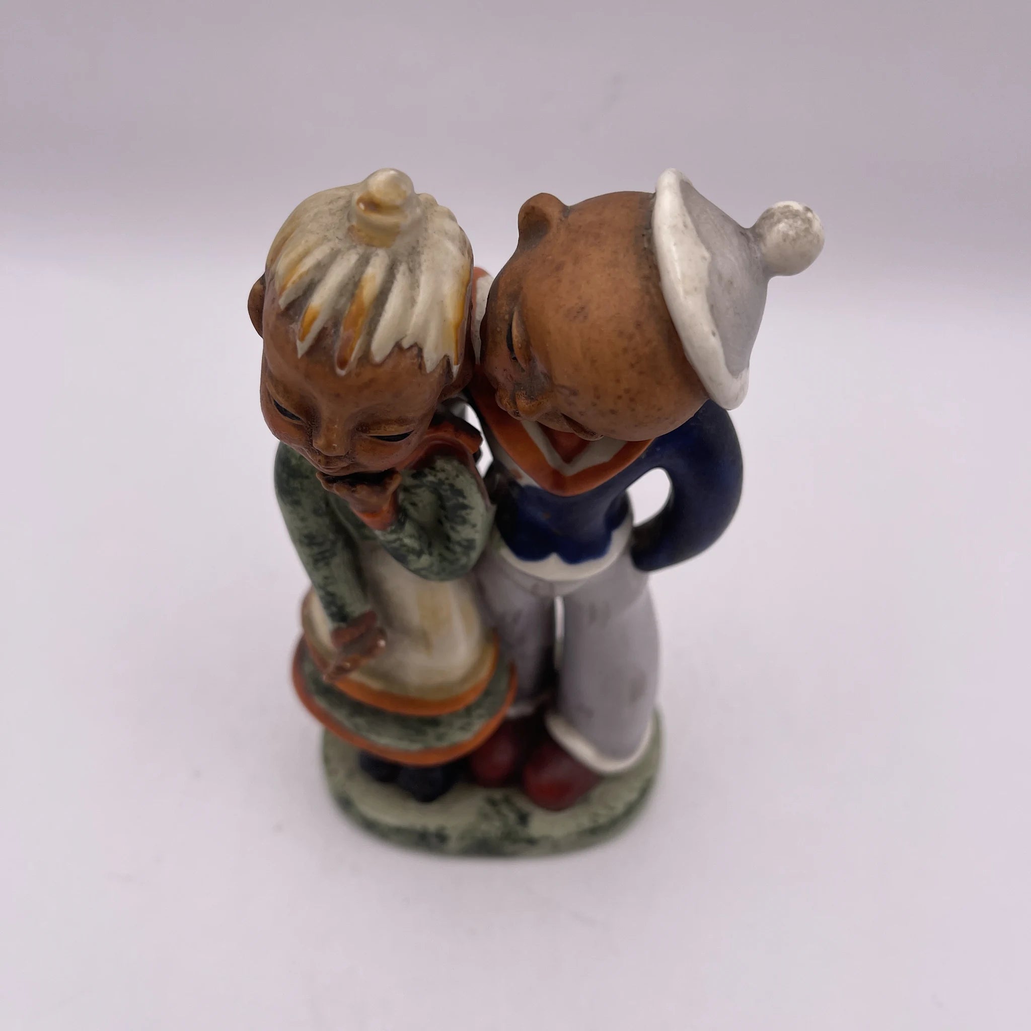 [Vintage] Figurine (ceramic doll) / Estimated mid-20C / Pottery / Japan / Hummel doll style