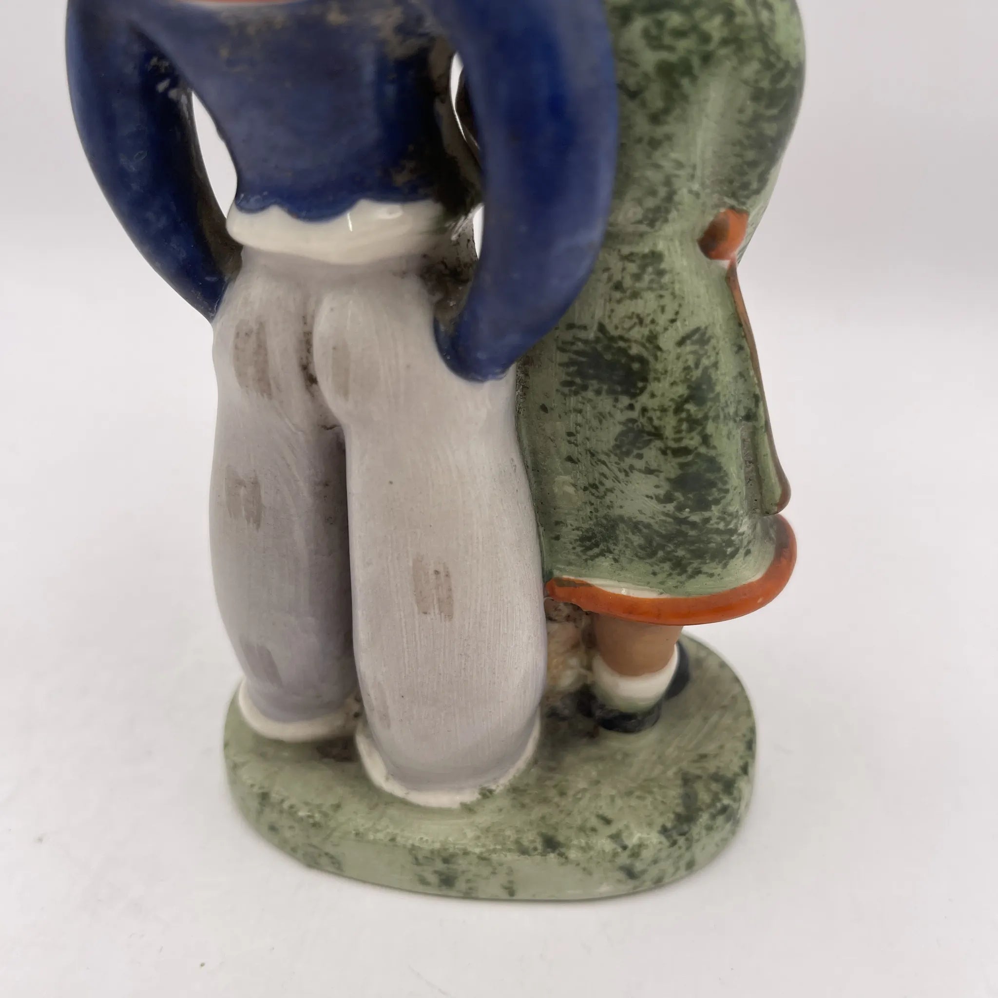 [Vintage] Figurine (ceramic doll) / Estimated mid-20C / Pottery / Japan / Hummel doll style