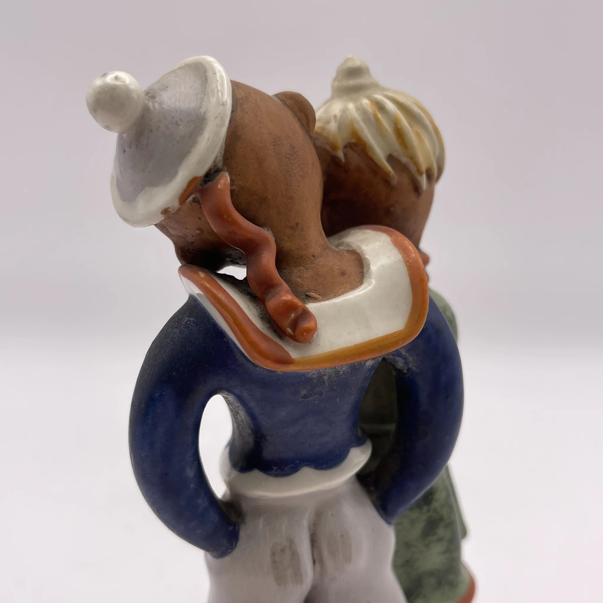 [Vintage] Figurine (ceramic doll) / Estimated mid-20C / Pottery / Japan / Hummel doll style