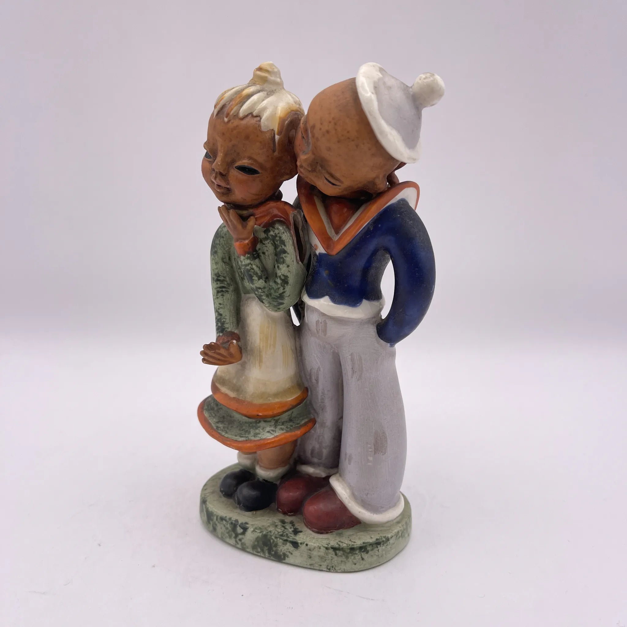 [Vintage] Figurine (ceramic doll) / Estimated mid-20C / Pottery / Japan / Hummel doll style