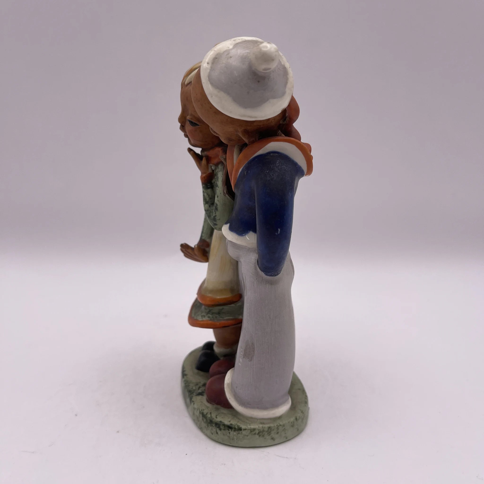 [Vintage] Figurine (ceramic doll) / Estimated mid-20C / Pottery / Japan / Hummel doll style