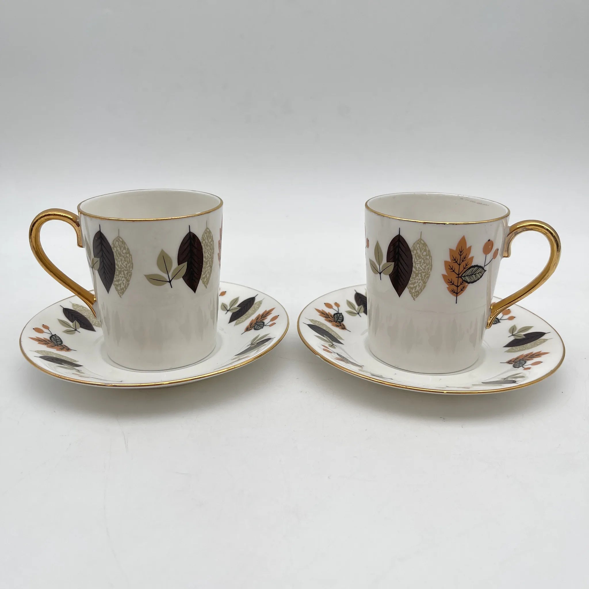 【复古】杯&碟2p / Royal Imperial（皇家帝国）/估计20c中期/ Bone China /英国/ otamleaf，金彩