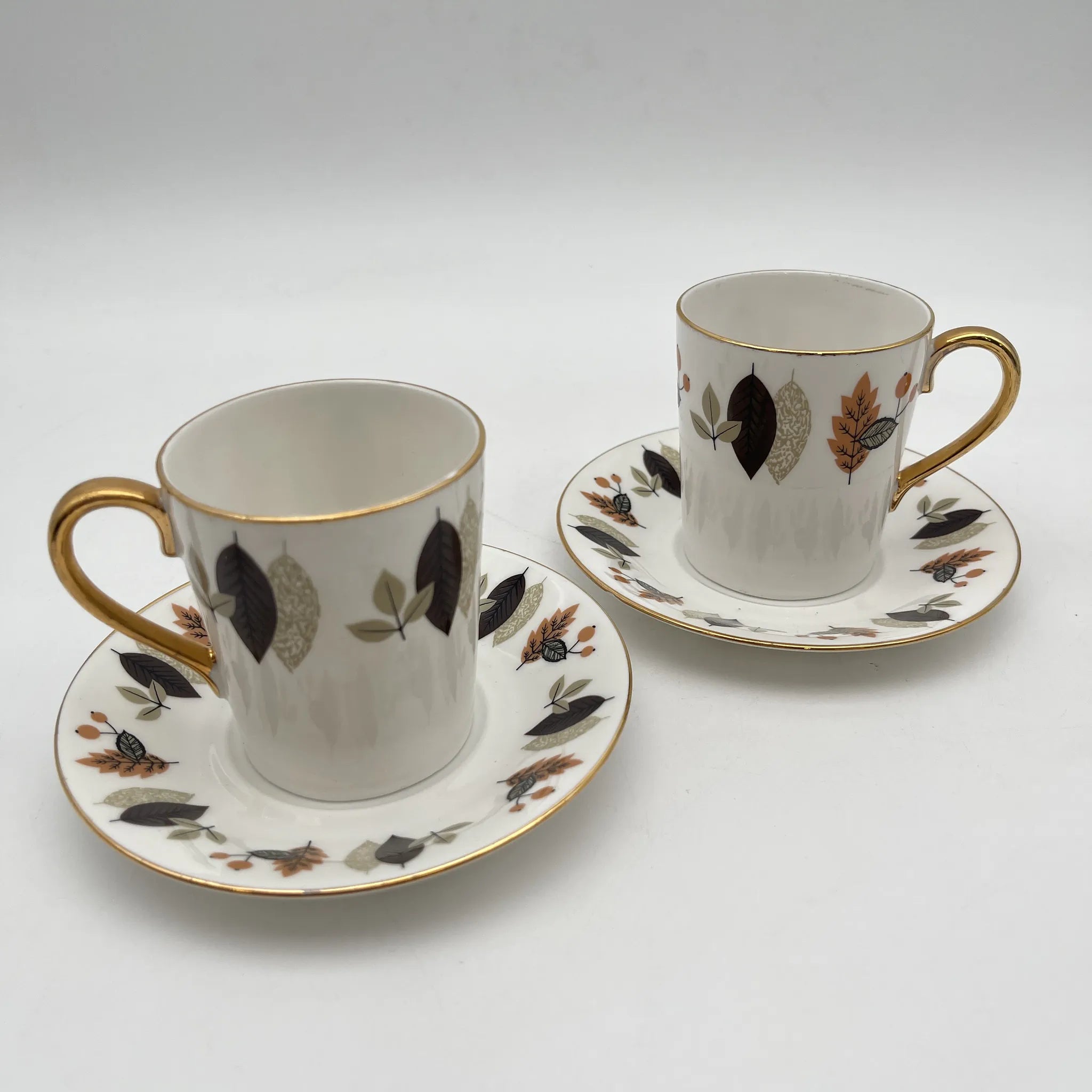 【复古】杯&碟2p / Royal Imperial（皇家帝国）/估计20c中期/ Bone China /英国/ otamleaf，金彩