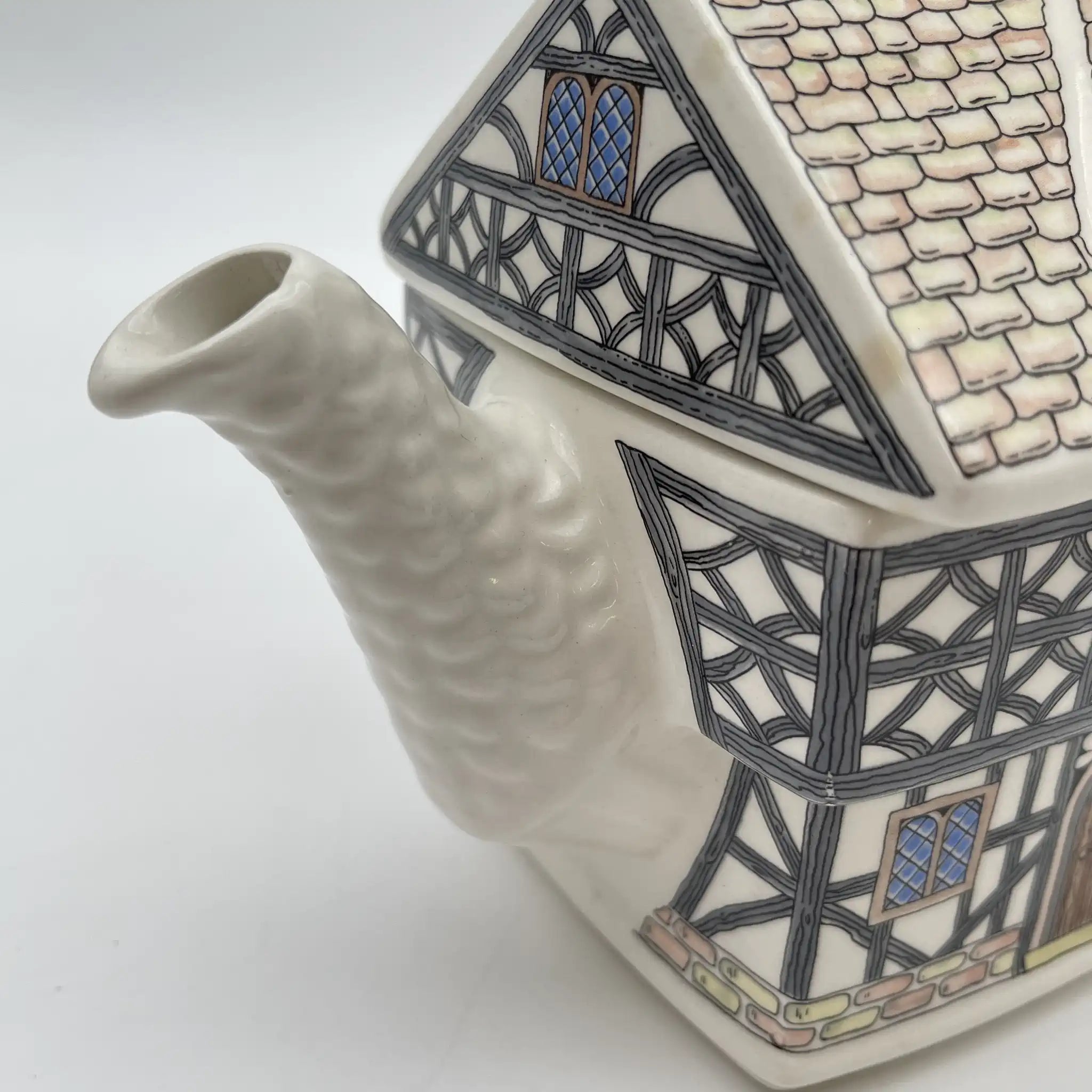 【リユース】 ティーポット / James Sadler & Sons / English Country Houses / Tudor House / 推定1990s / 陶器 / イギリス / チューダー様式, ハーフ・ティンバー