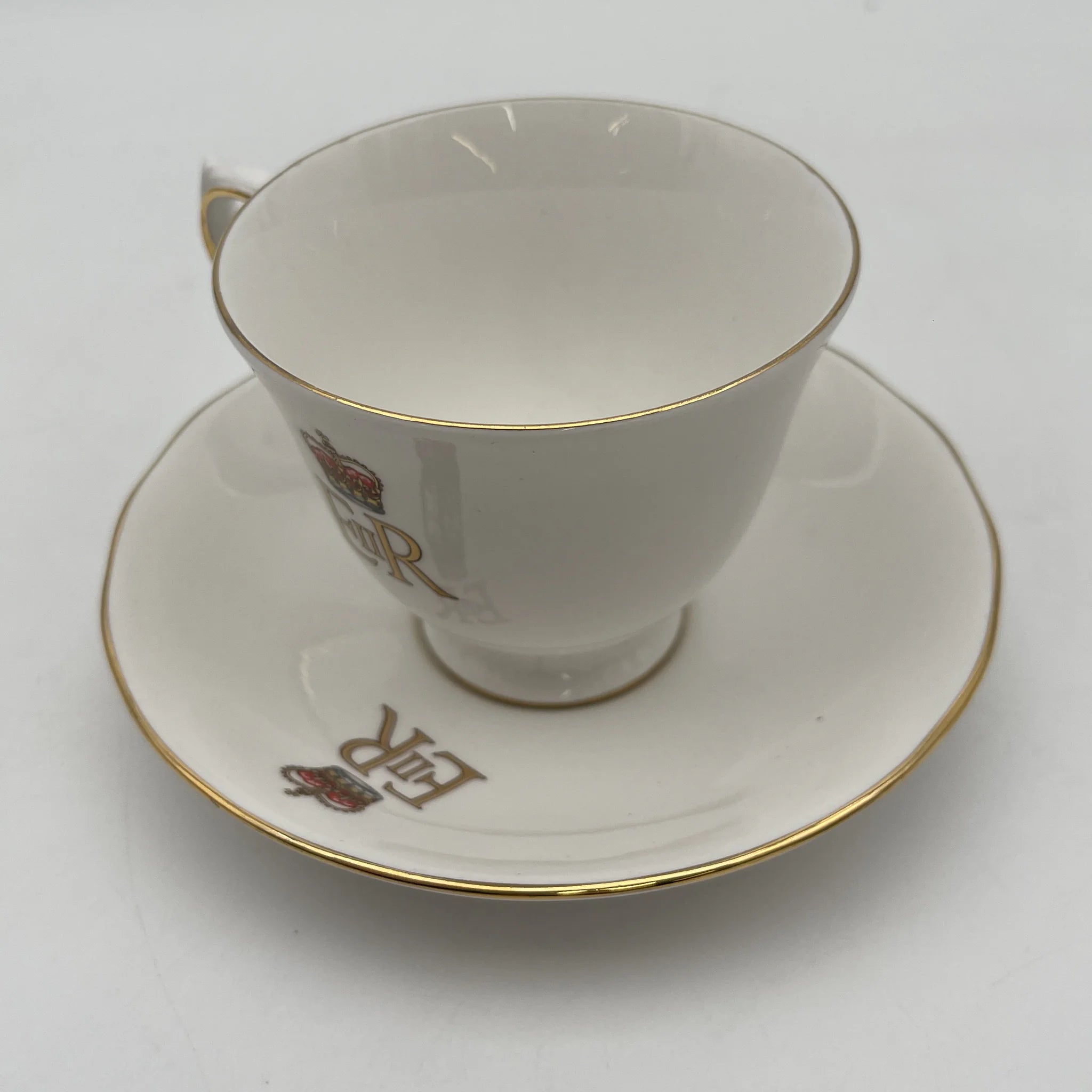 [Vintage] Cup & Saucer / Queen Anne / The Queen's Silver Jubilee 1952-1977 / 1977 / Bone China / England / Queen Elizabeth II, Gold