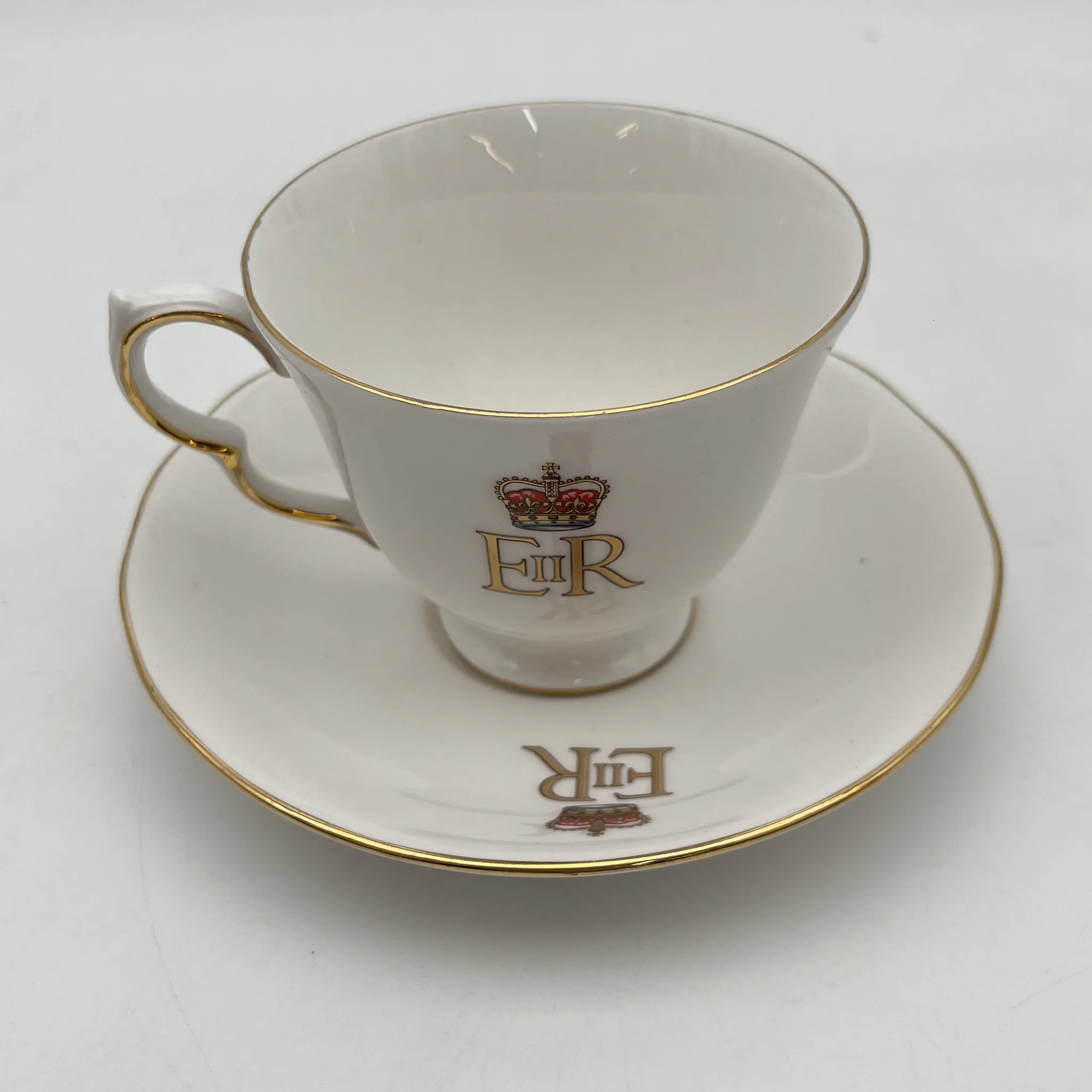 [Vintage] Cup & Saucer / Queen Anne / The Queen's Silver Jubilee 1952-1977 / 1977 / Bone China / England / Queen Elizabeth II, Gold