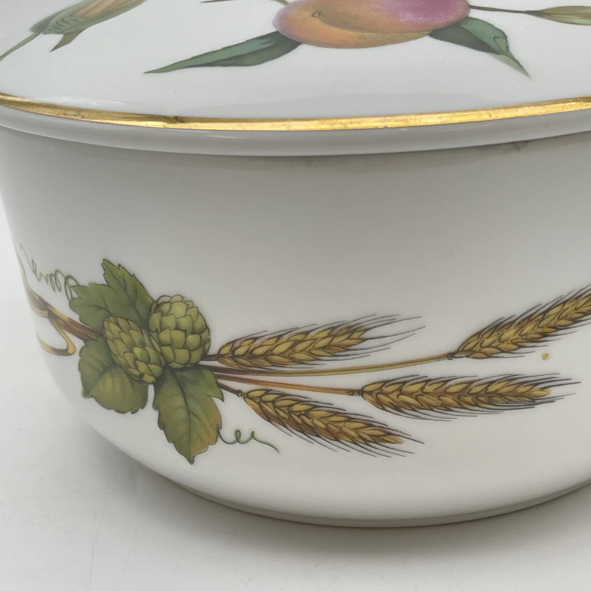 【リユース】 キャセロール (蓋付き深型グラタン皿) / Royal Worcester / Evesham / 推定1980-90s / Bone China / イギリス / ボタニカルアート, 金彩
