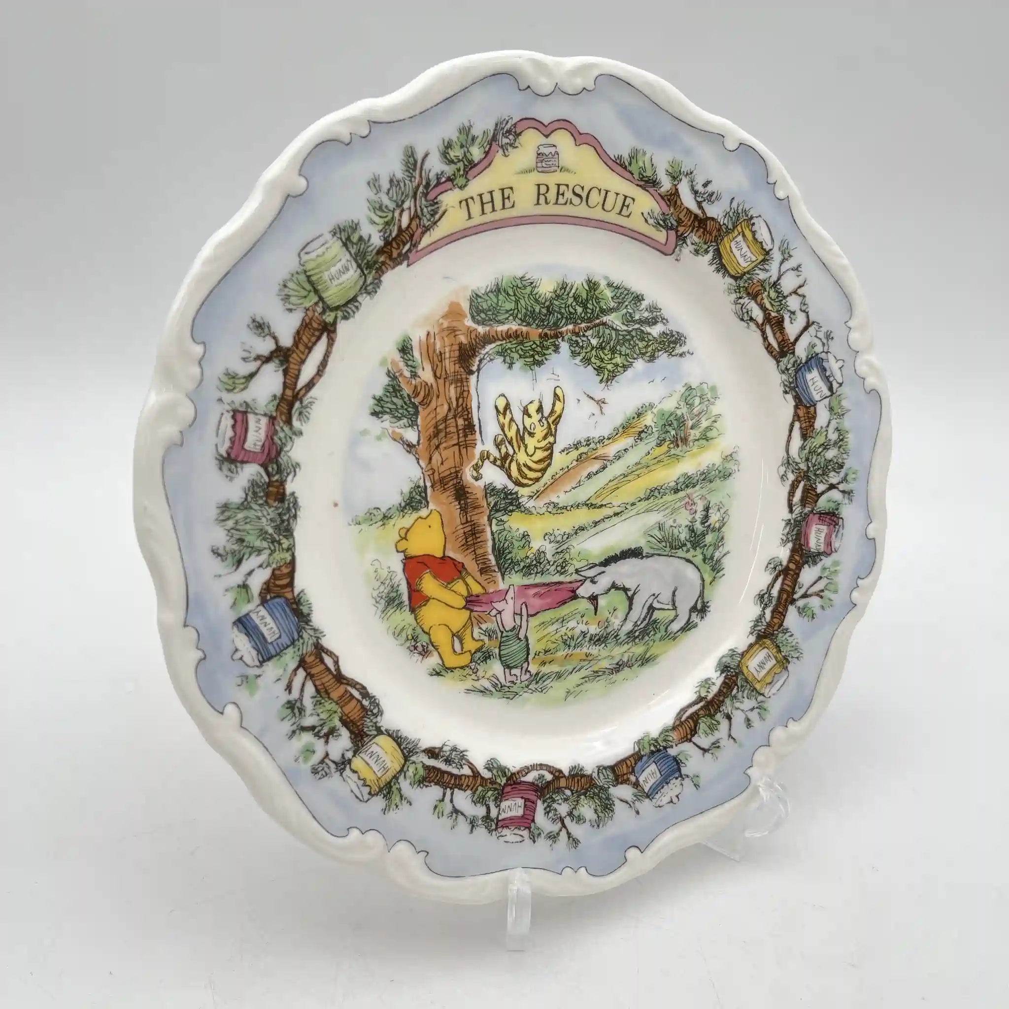 [Vintage] Dessert plate (medium plate) / Royal Doulton / The Winnie The Pooh Collection / The Rescue / Estimated 1990s / Bone China / England / John Finnie