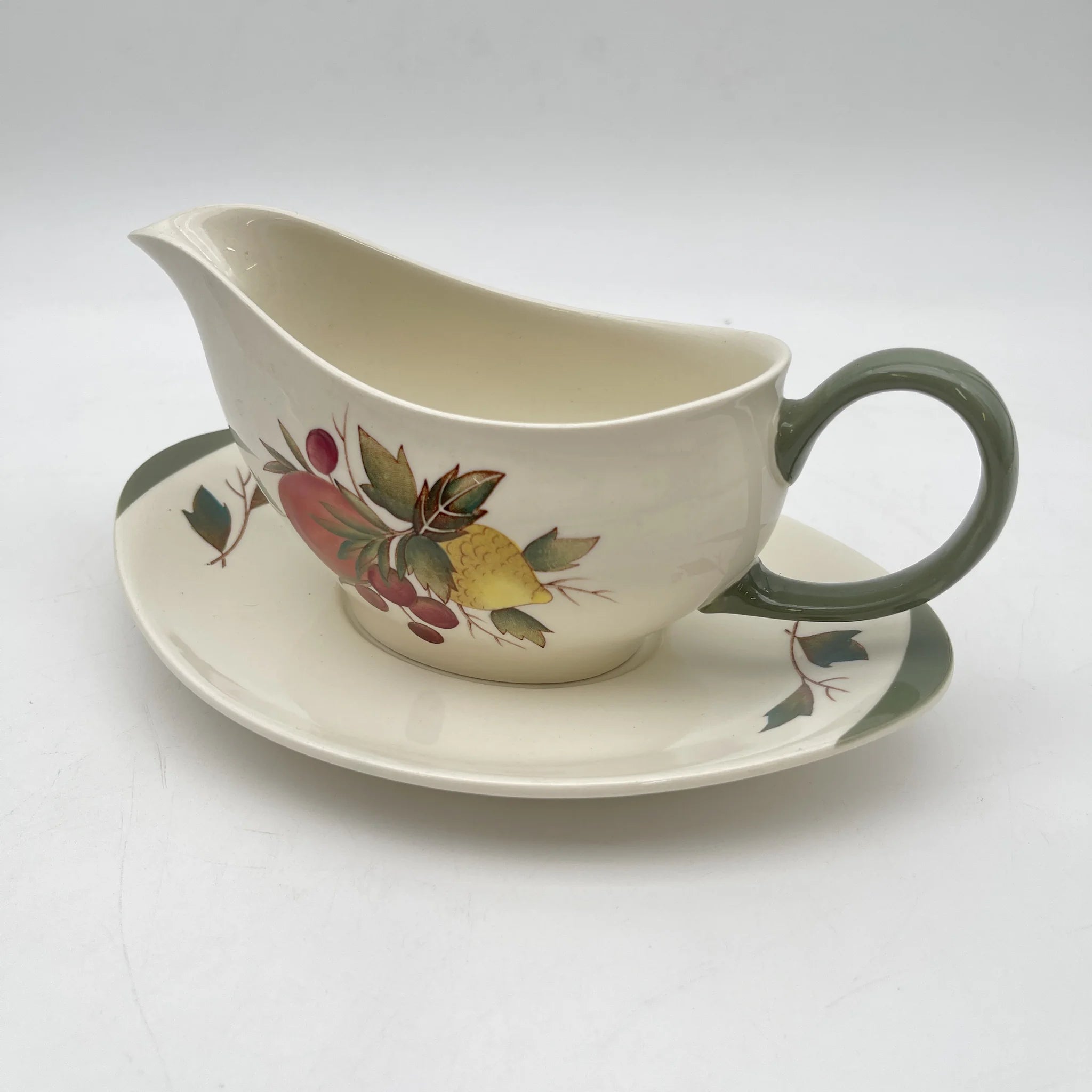 [Vintage] Sauce boat & saucer / Wedgewood / Covent Garden / Estimated mid-20C / Pottery / England / Botanical art
