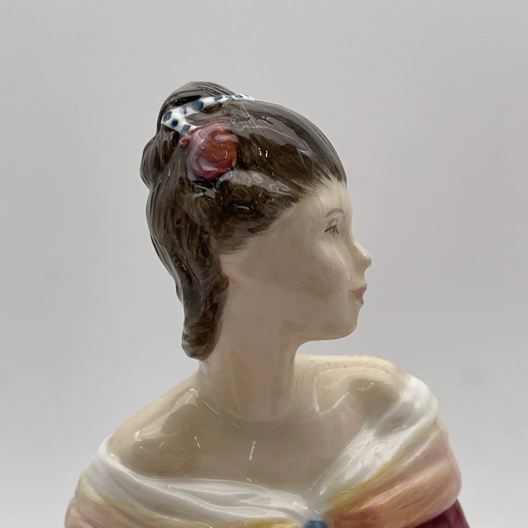 Royal Doulton / Southern Belle / 20c中后期/ Bone China /英国/ Peggy Davies， 手绘油漆
