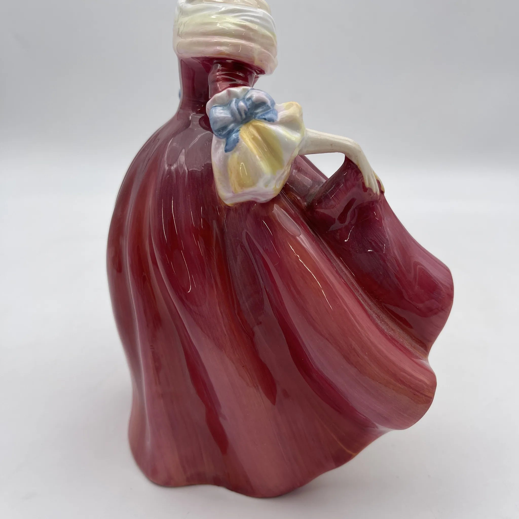 Royal Doulton / Southern Belle / 20c中后期/ Bone China /英国/ Peggy Davies， 手绘油漆