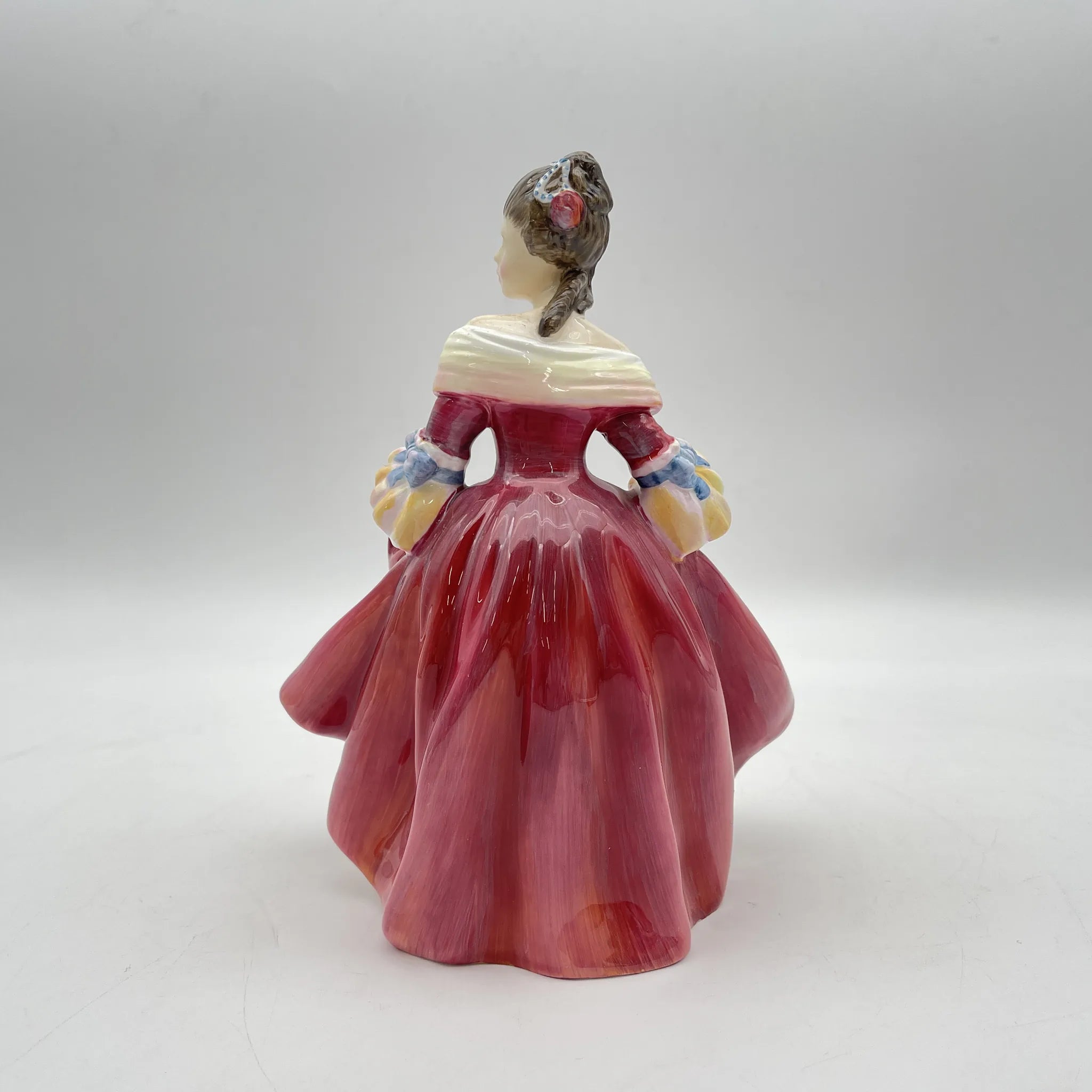 Royal Doulton / Southern Belle / 20c中后期/ Bone China /英国/ Peggy Davies， 手绘油漆