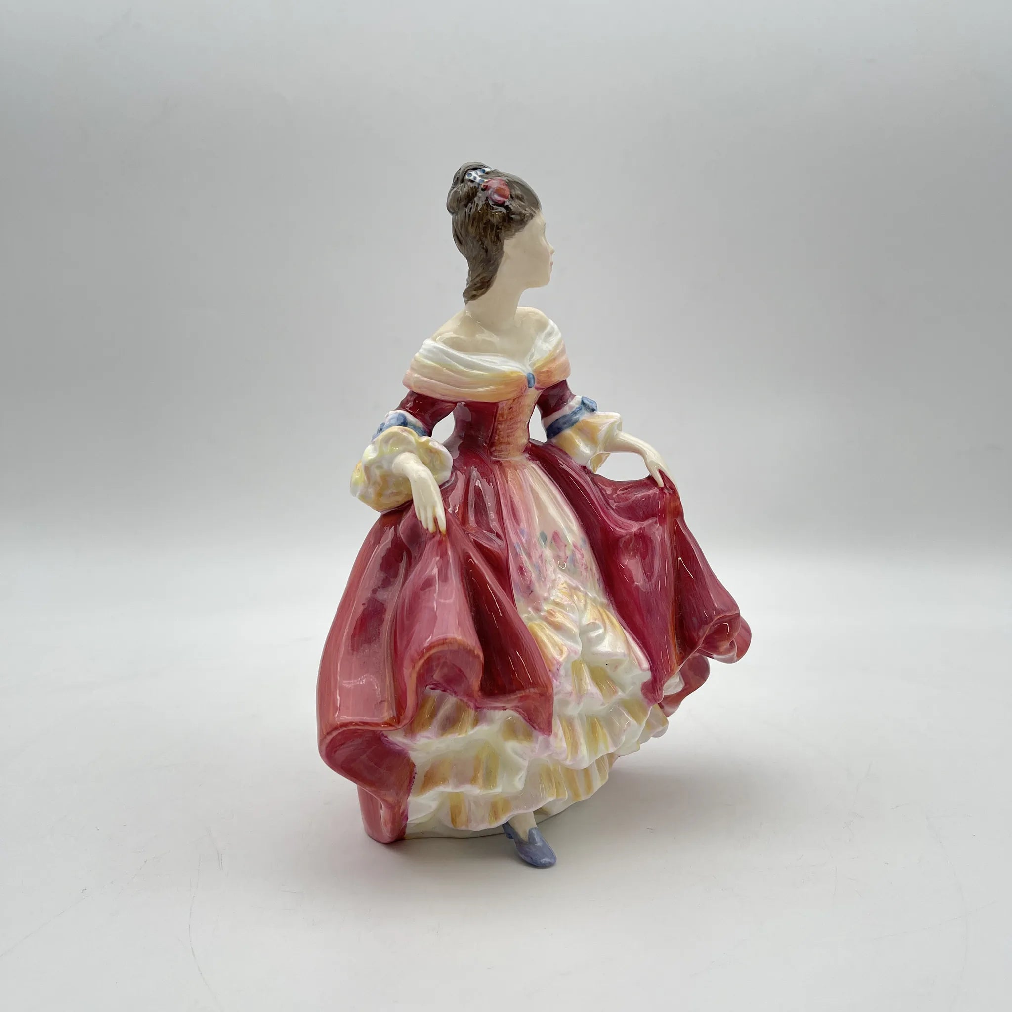 Royal Doulton / Southern Belle / 20c中后期/ Bone China /英国/ Peggy Davies， 手绘油漆