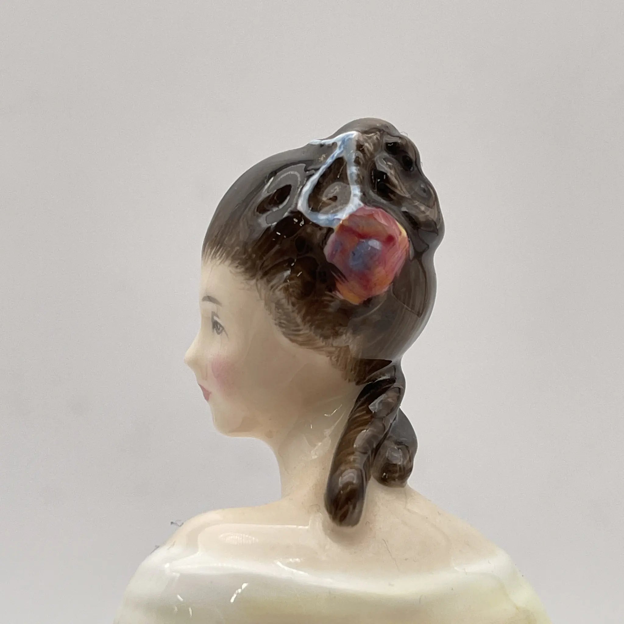【复古】陶瓷器玩偶/ Royal Doulton / Southern Belle / 20c中后期/ Bone China /英国/手绘