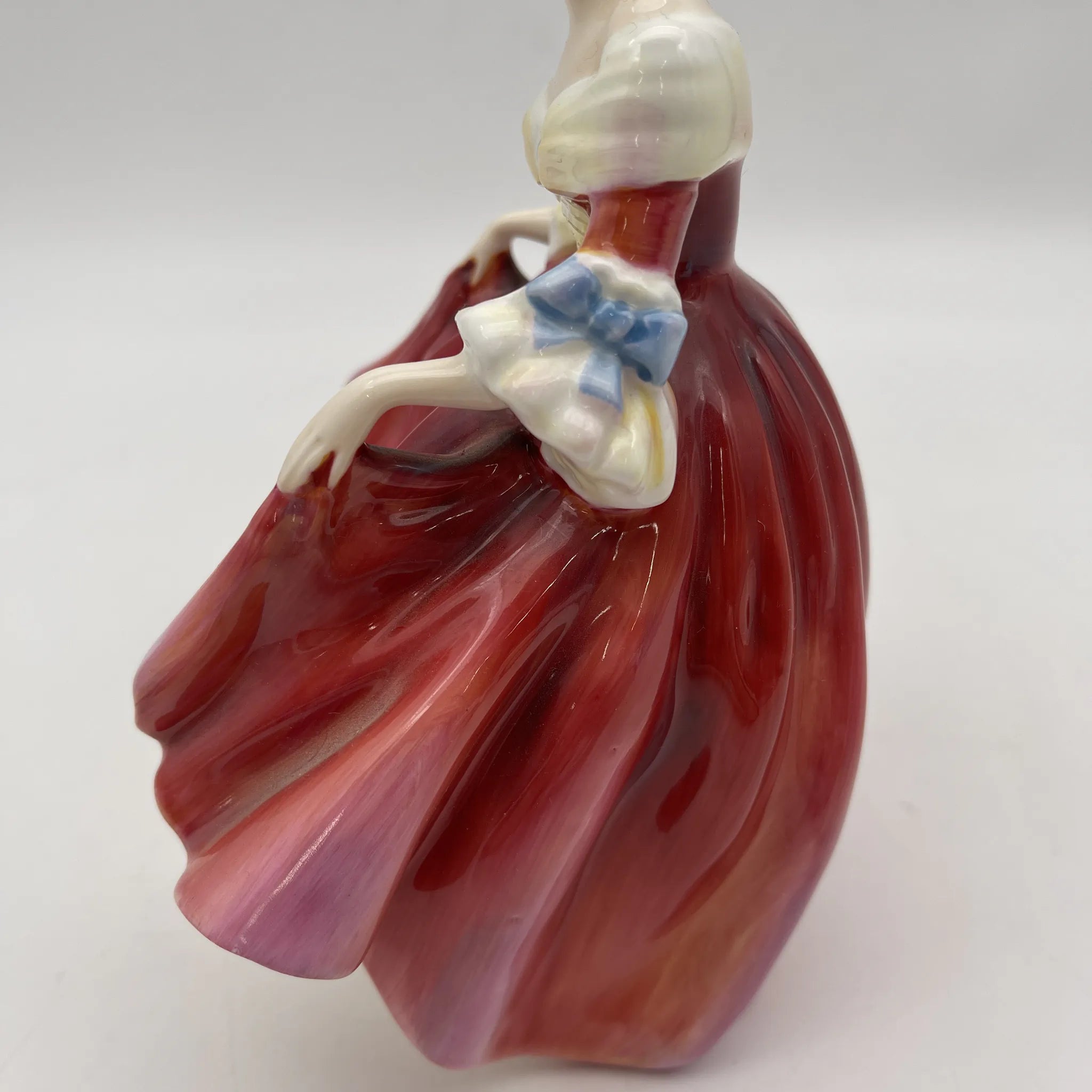 【复古】陶瓷器玩偶/ Royal Doulton / Southern Belle / 20c中后期/ Bone China /英国/手绘