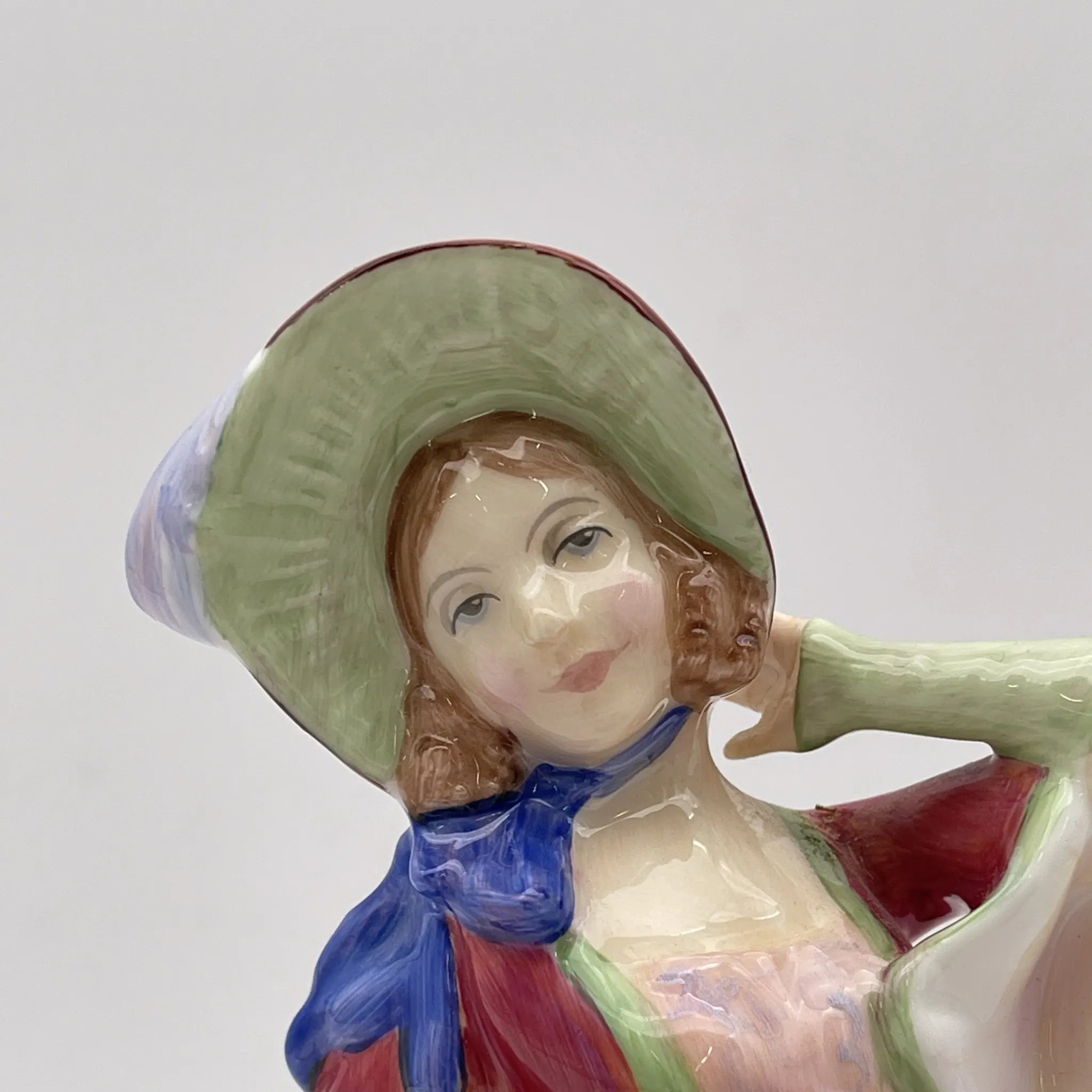 【复古】陶瓷器玩偶/ Royal Doulton / Autumn Breezes / 20c中后期/ Bone China /英国/ Leslie Harradine，手绘