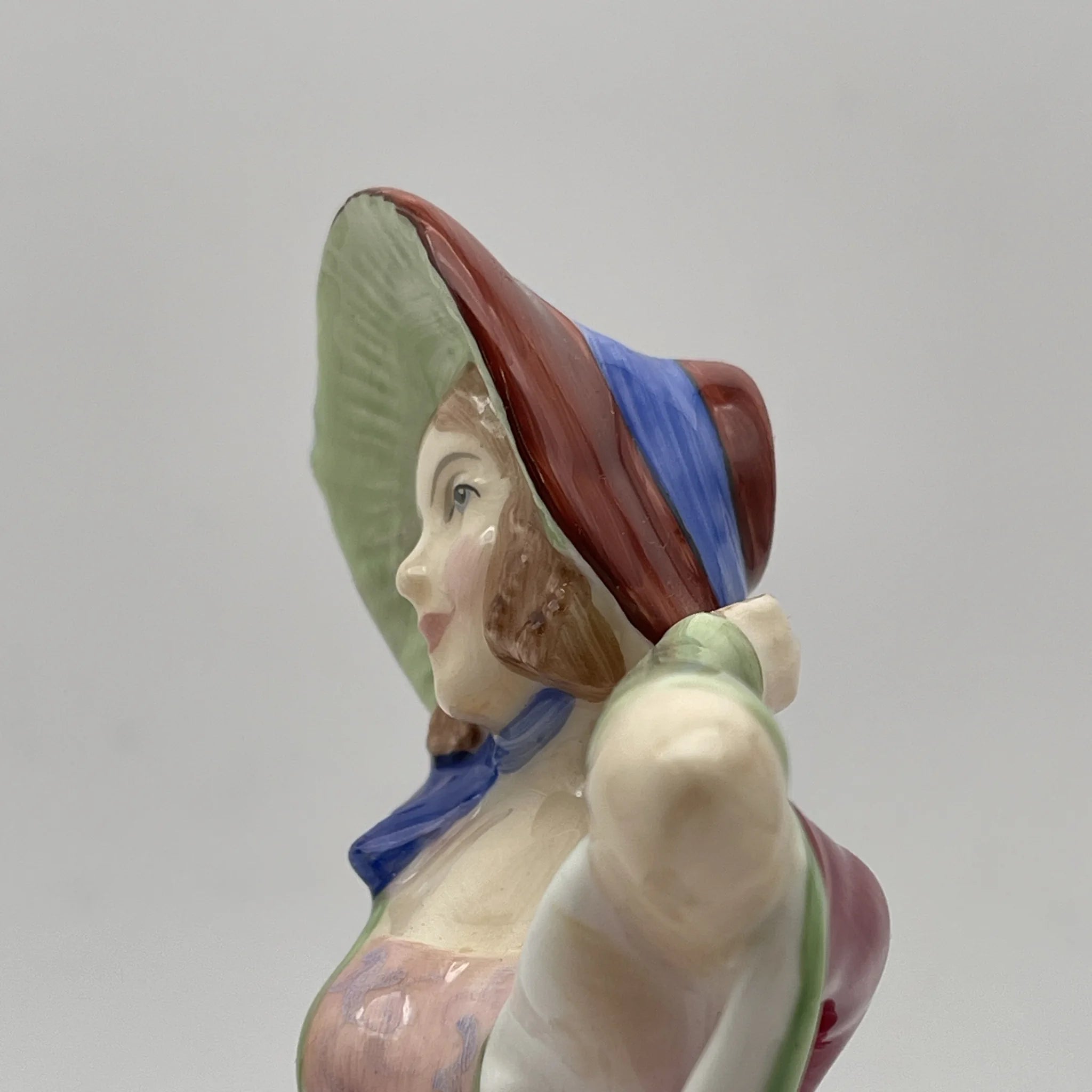 【复古】陶瓷器玩偶/ Royal Doulton / Autumn Breezes / 20c中后期/ Bone China /英国/ Leslie Harradine，手绘