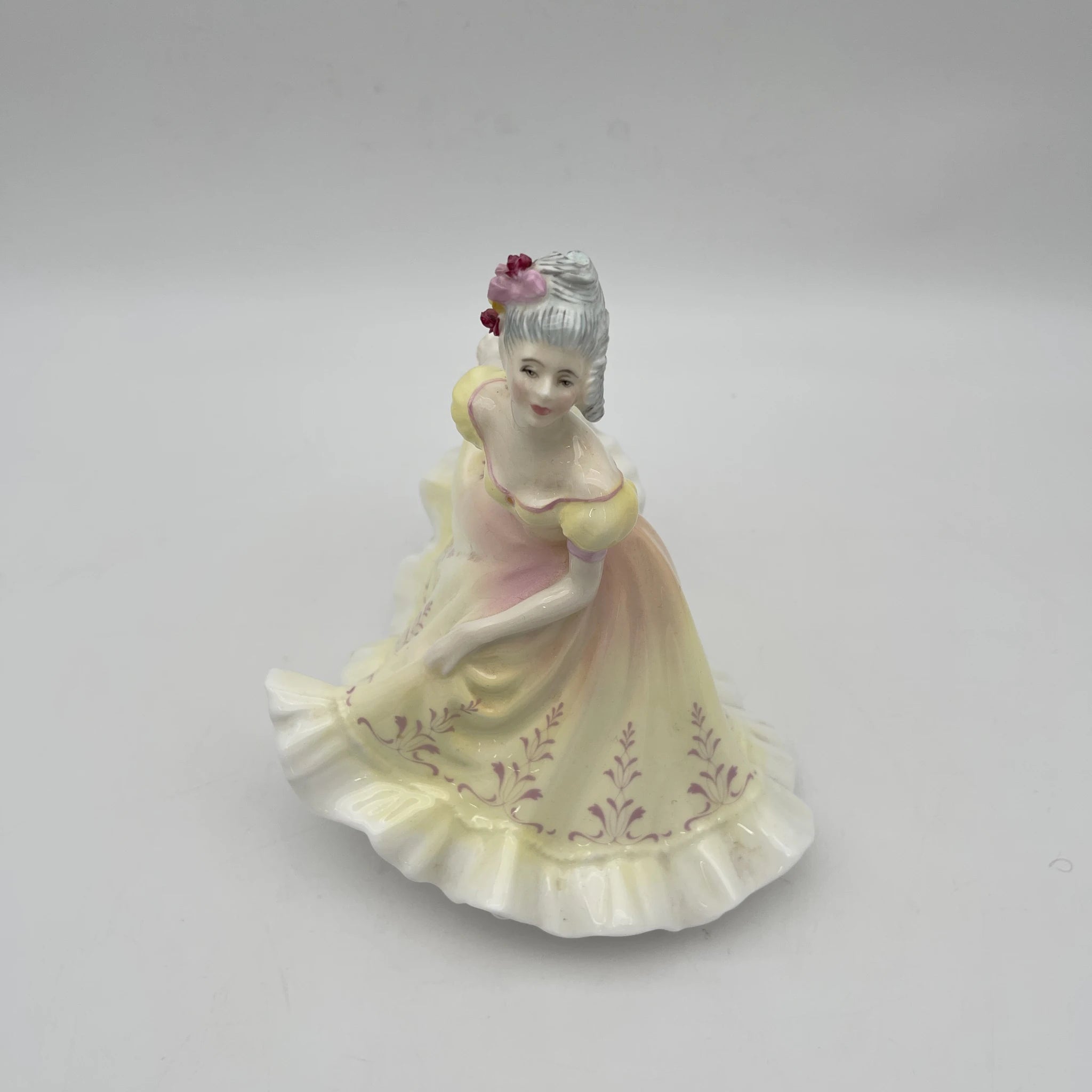 【复古】陶俑/ Royal Doulton / Ninette / 20c后期/ Bone China /英国/ Peggy Davies，手绘