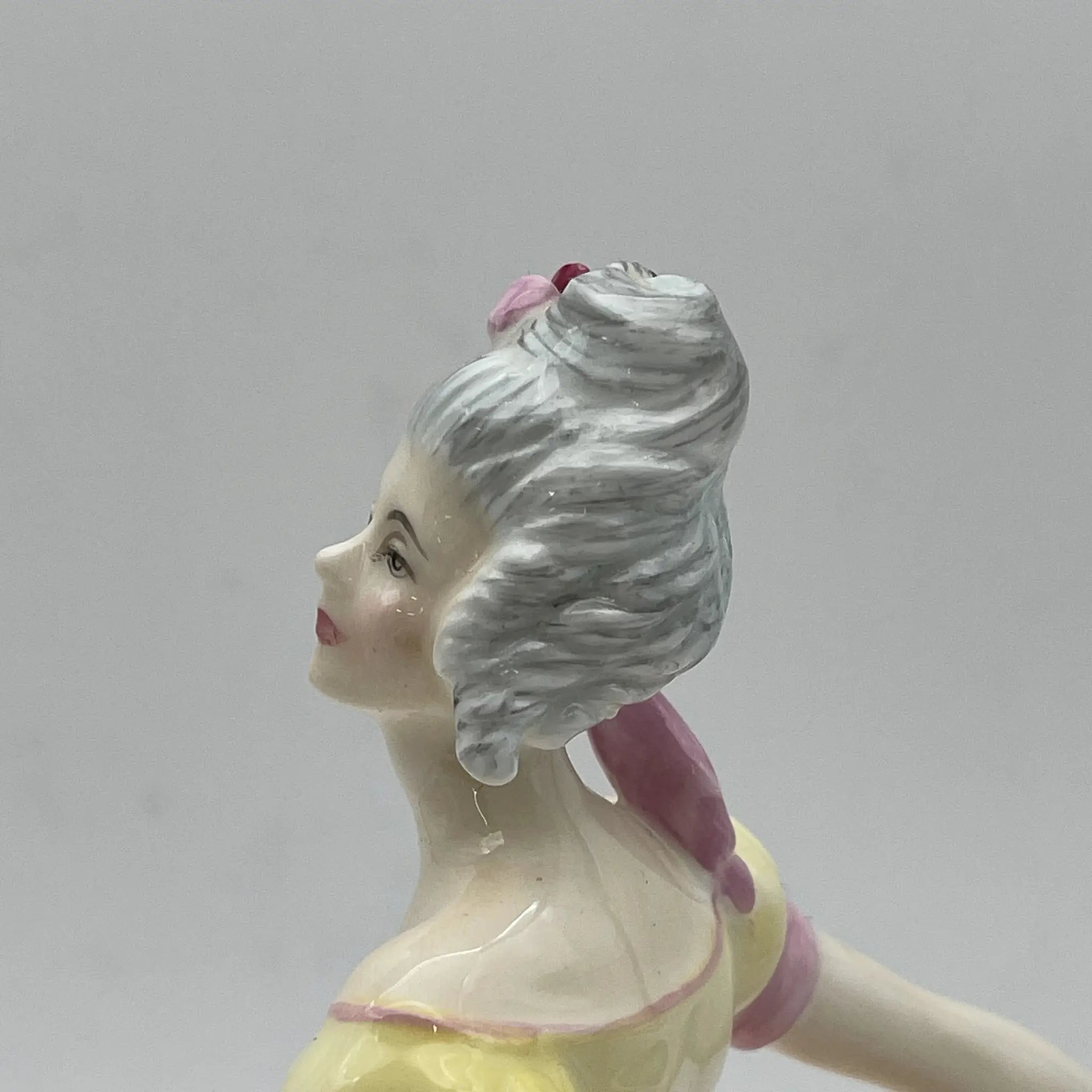 【复古】陶俑/ Royal Doulton / Ninette / 20c后期/ Bone China /英国/ Peggy Davies，手绘