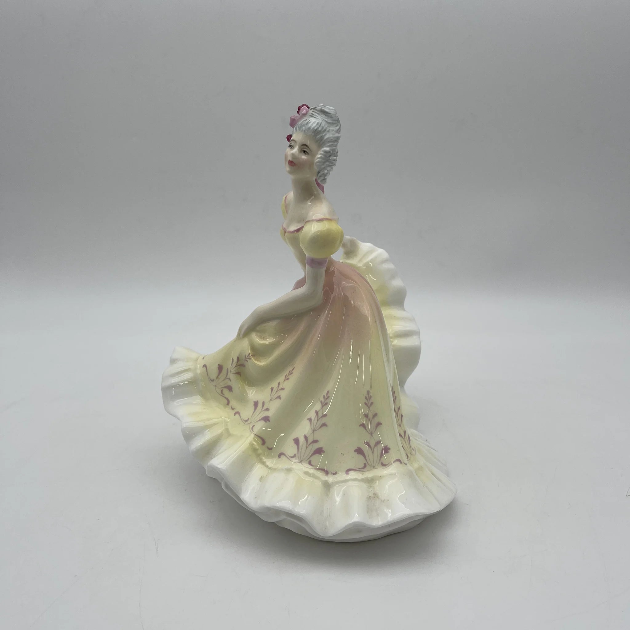 【复古】陶俑/ Royal Doulton / Ninette / 20c后期/ Bone China /英国/ Peggy Davies，手绘