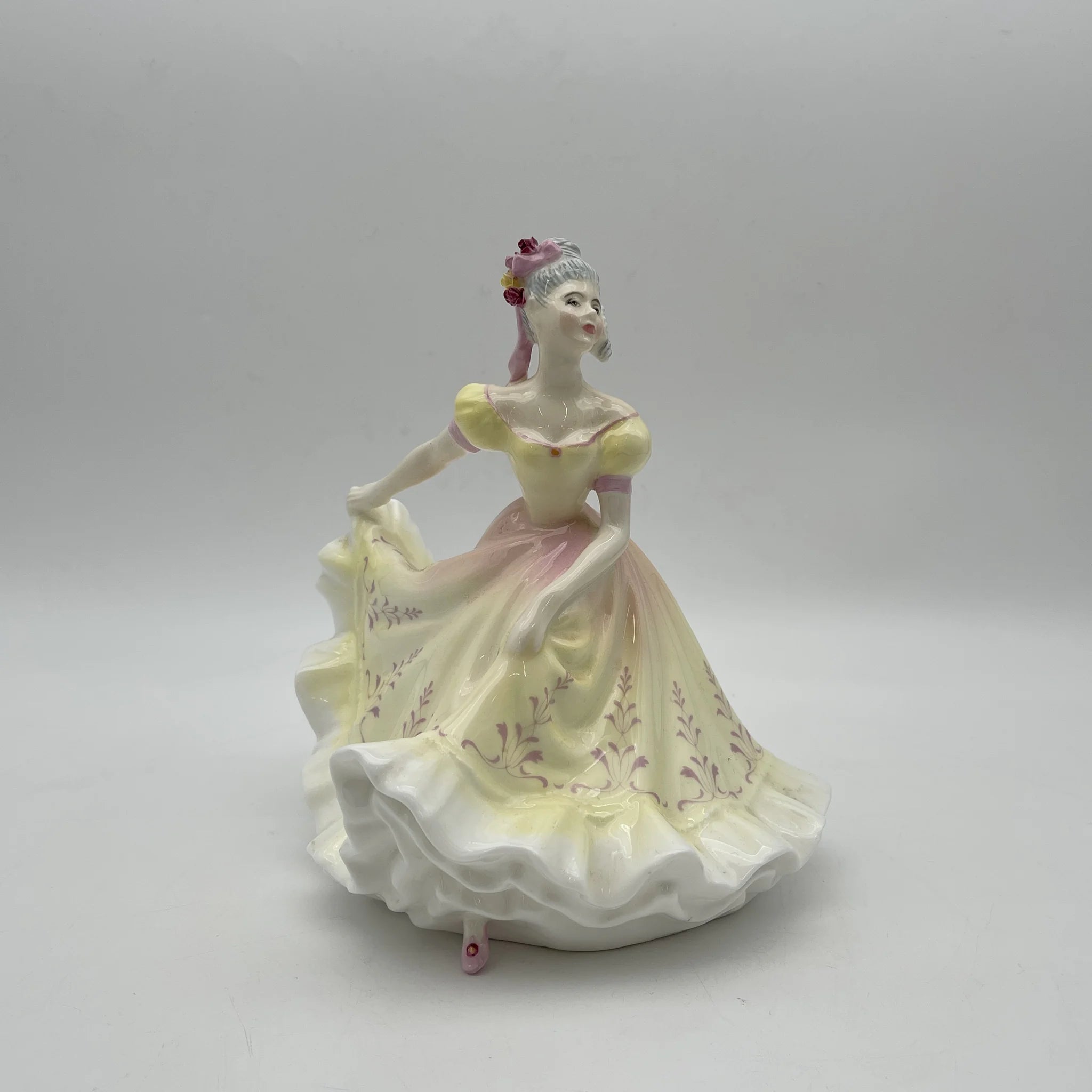 【复古】陶俑/ Royal Doulton / Ninette / 20c后期/ Bone China /英国/ Peggy Davies，手绘