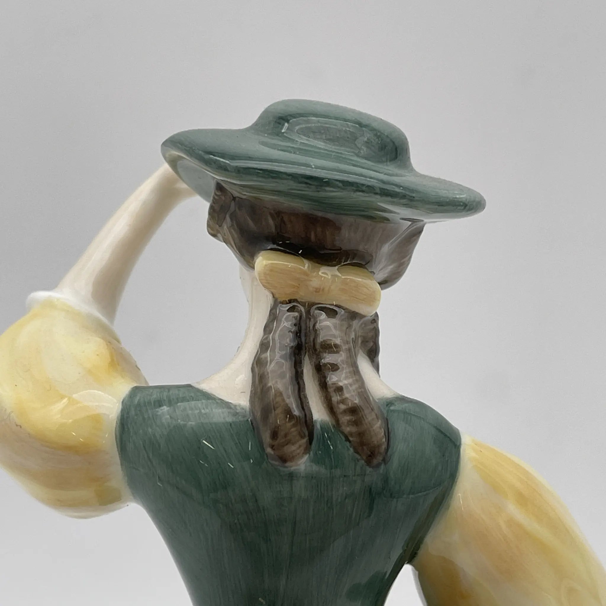 【复古】陶俑/ Royal Doulton / Buttercup / 20c中后期/ Bone China /英国/ Peggy Davies， 手绘油漆