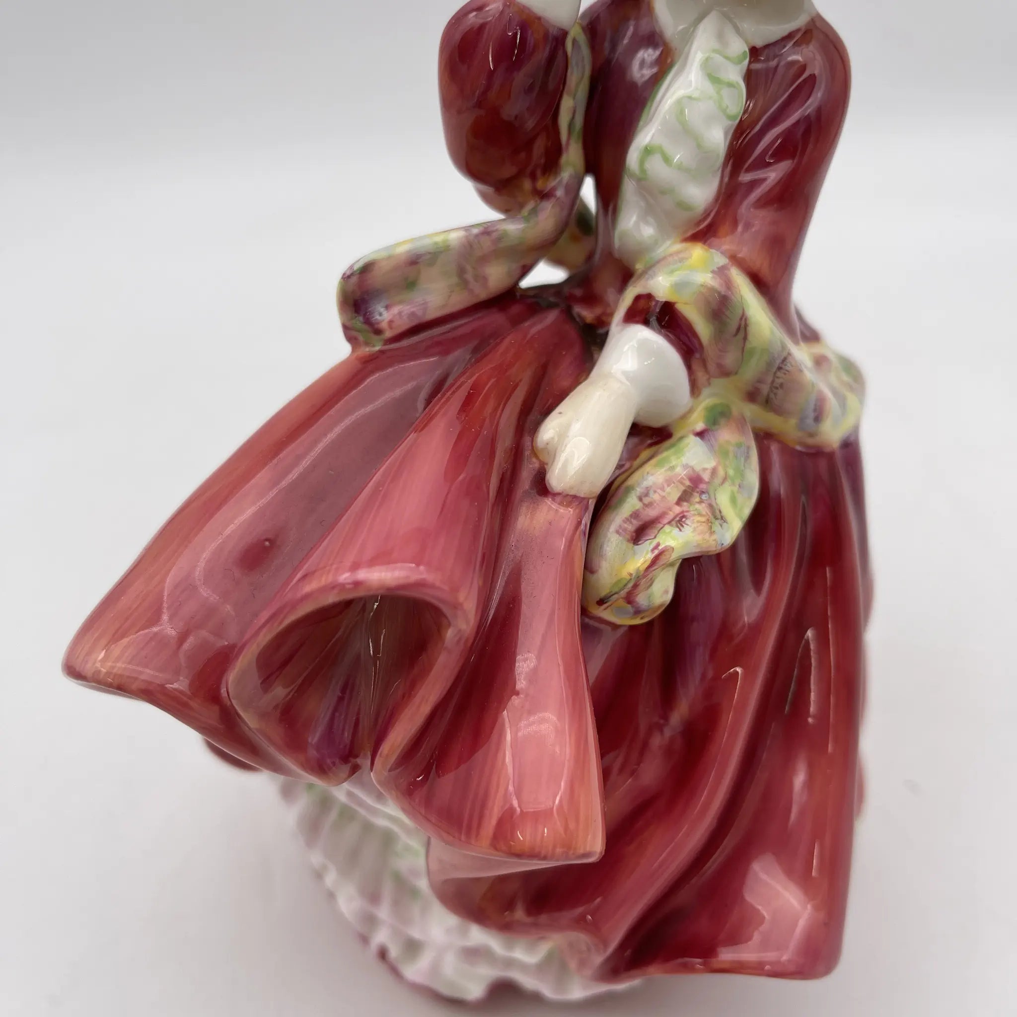 【复古】手办（陶瓷器人偶）/ Royal Doulton / Top o' the Hill / 20c中后期/ Bone China /英国/手绘