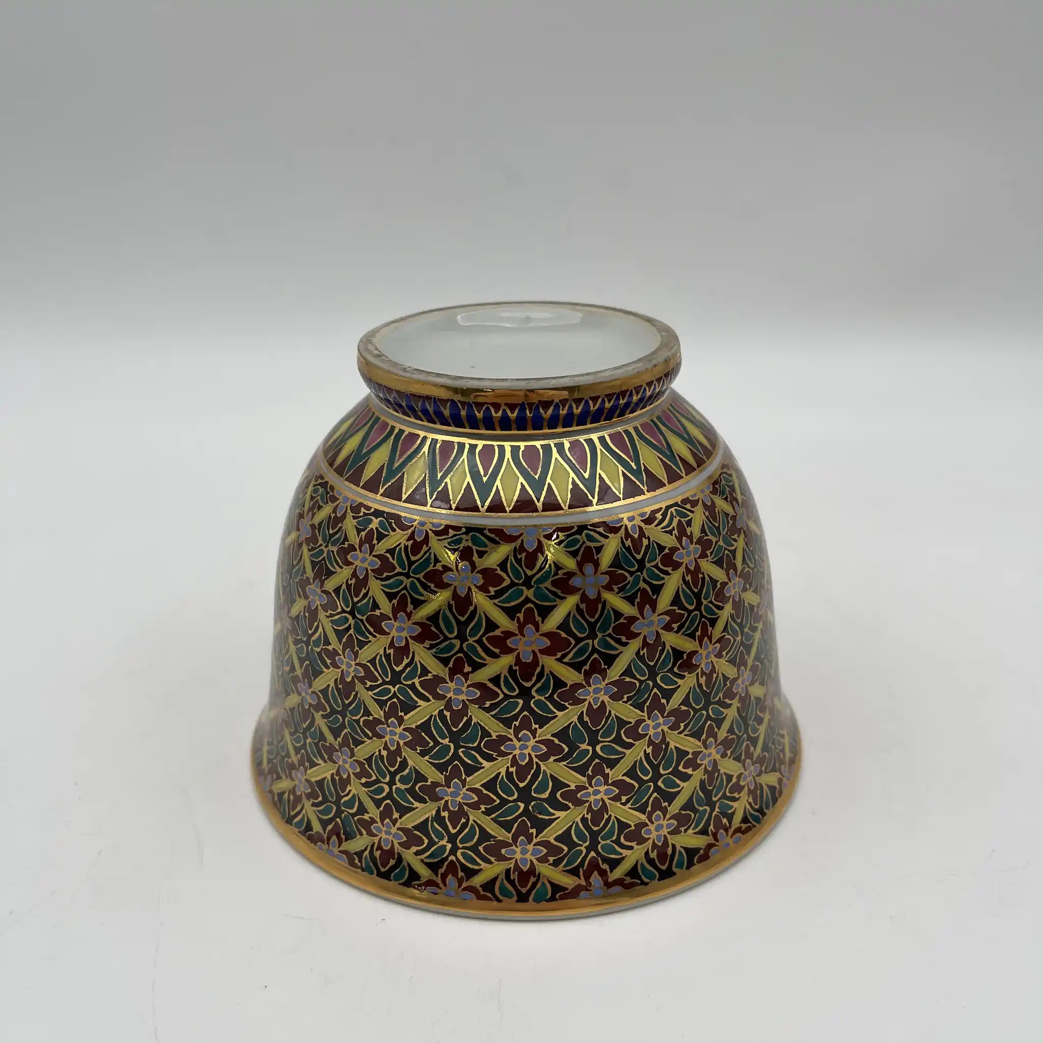 [Reuse] Small bowl with lid / Benjarong ware / Estimated late 20C / Porcelain / Thailand