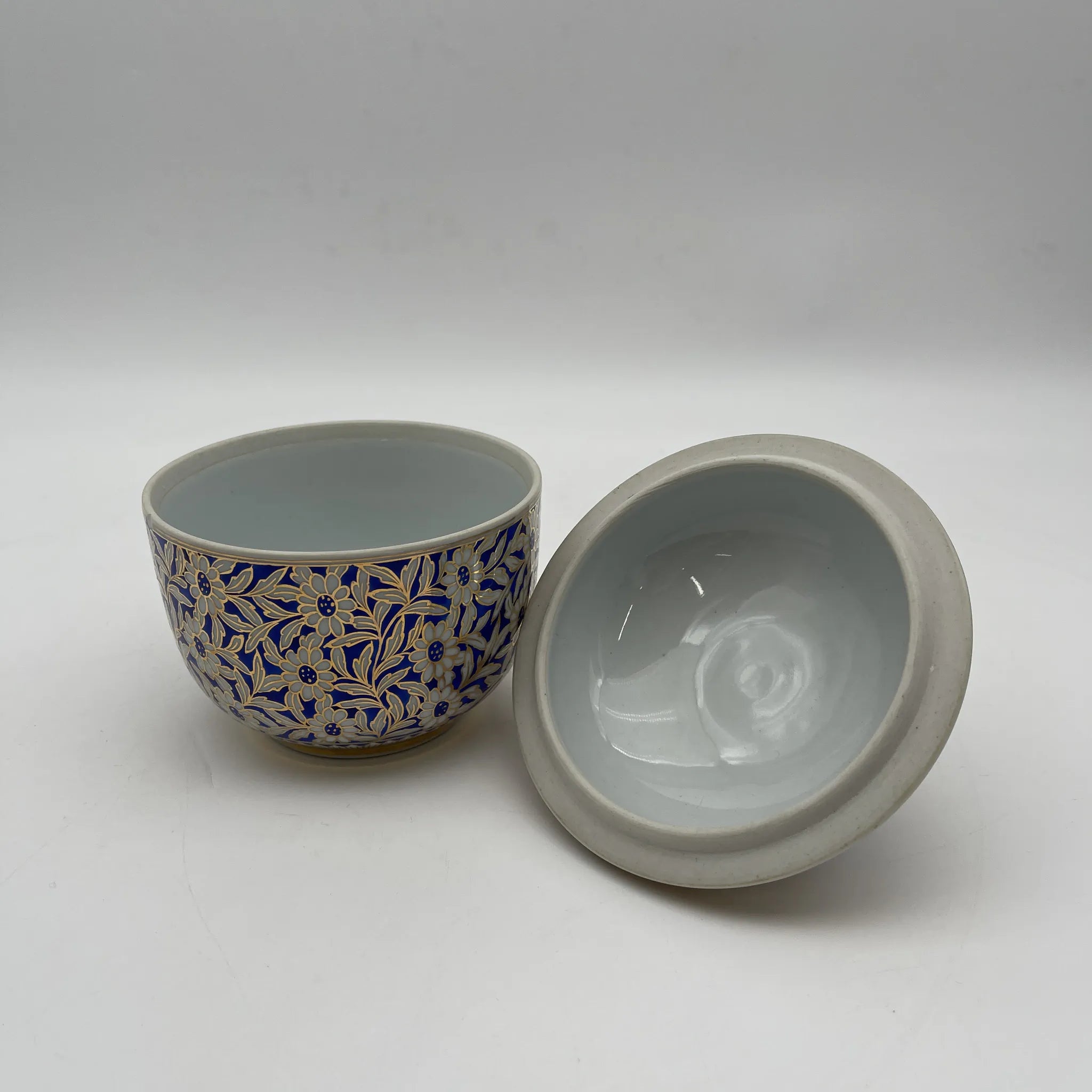 蓋付き小鉢 / ベンジャロン焼 / 推定20C後期 / 磁器 / タイ / [リユース]