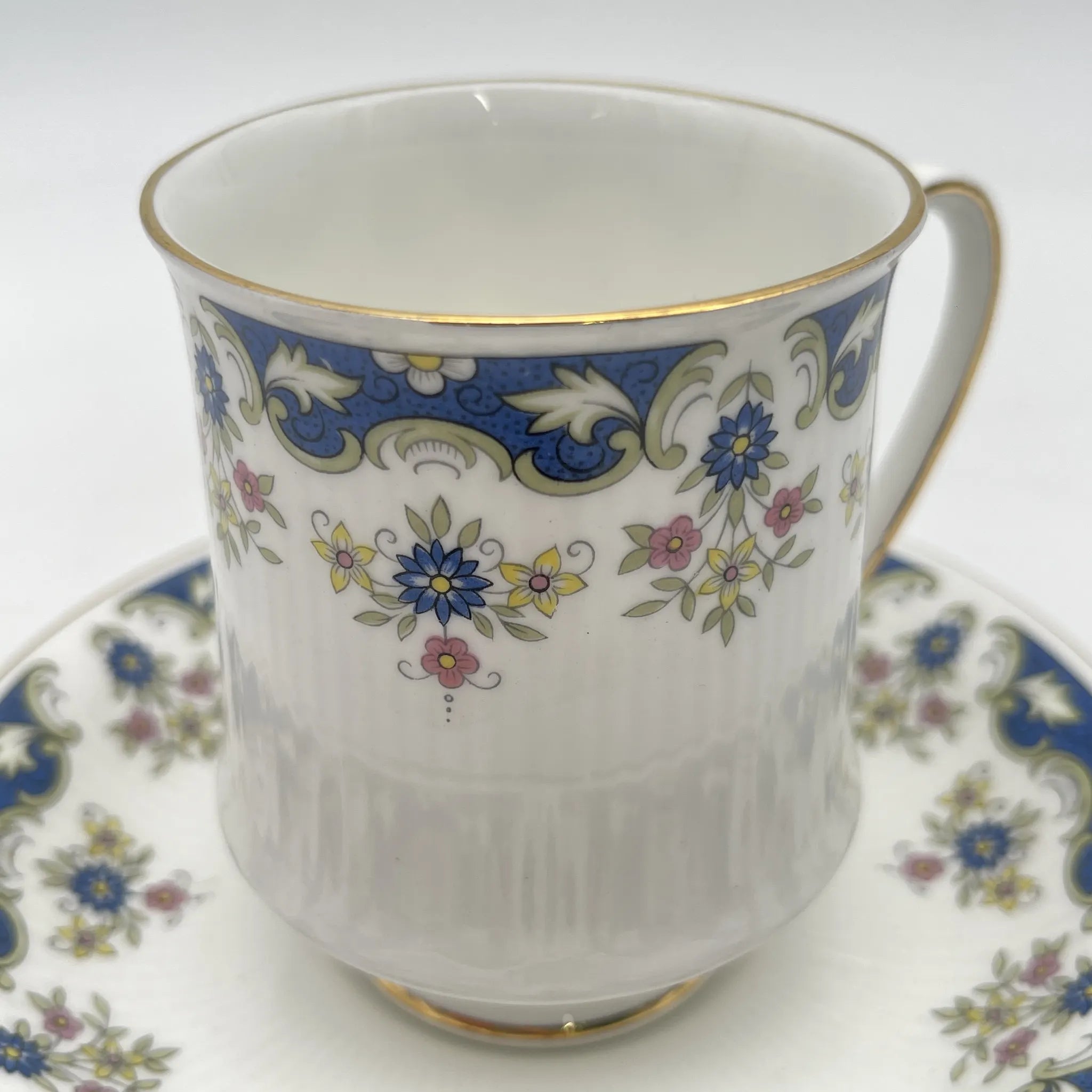 [Vintage] Cup & saucer 2P / Paragon / Coniston / Estimated mid-20C / Fine Bone China / England / Fluted, Cobalt, Small flower