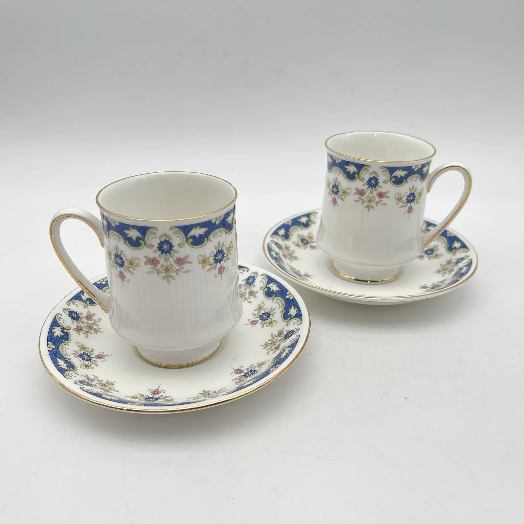 [Vintage] Cup & saucer 2P / Paragon / Coniston / Estimated mid-20C / Fine Bone China / England / Fluted, Cobalt, Small flower