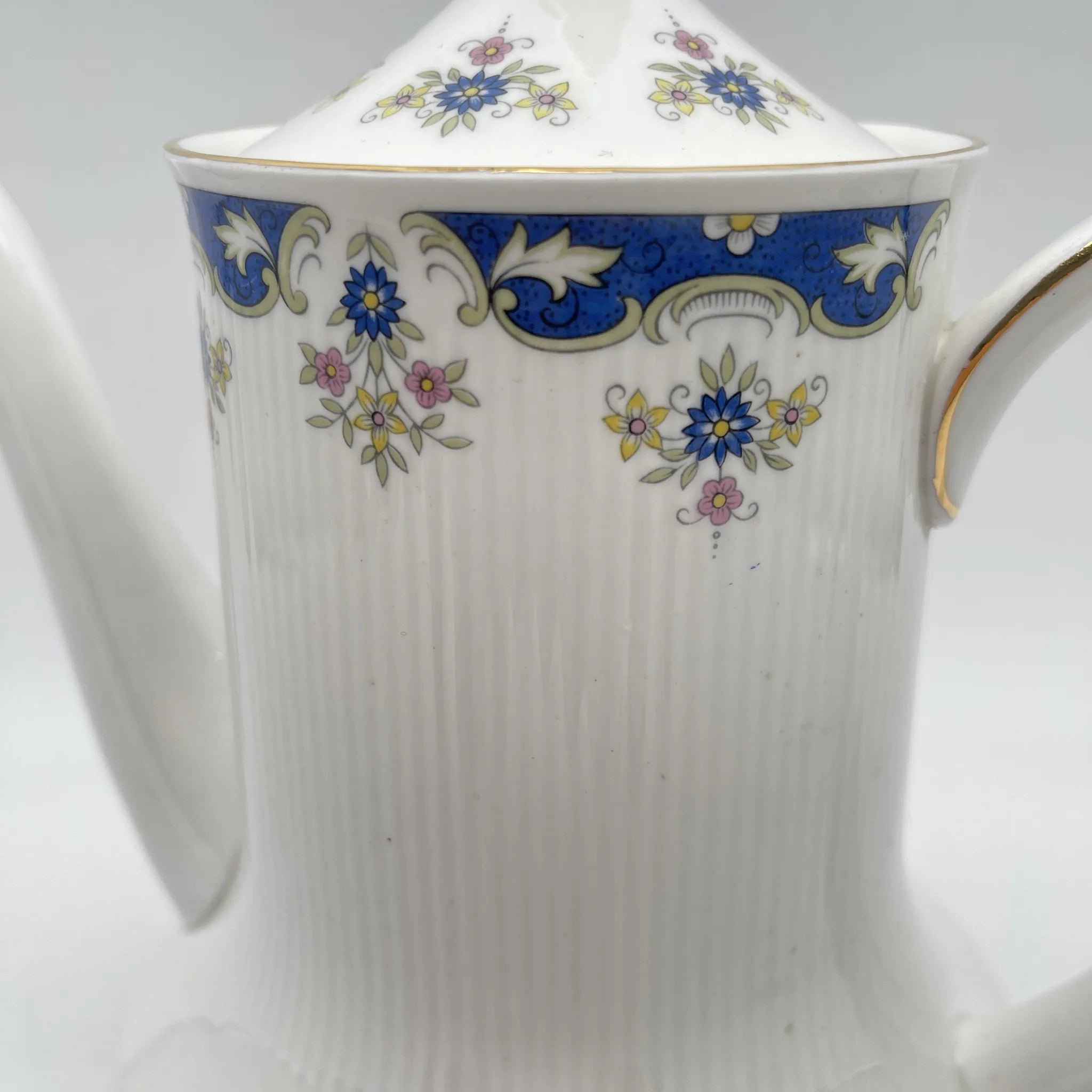 [Vintage] Coffee pot / Paragon / Coniston / Estimated mid-20C / Fine Bone China / England / Fluted, Cobalt, Small flower
