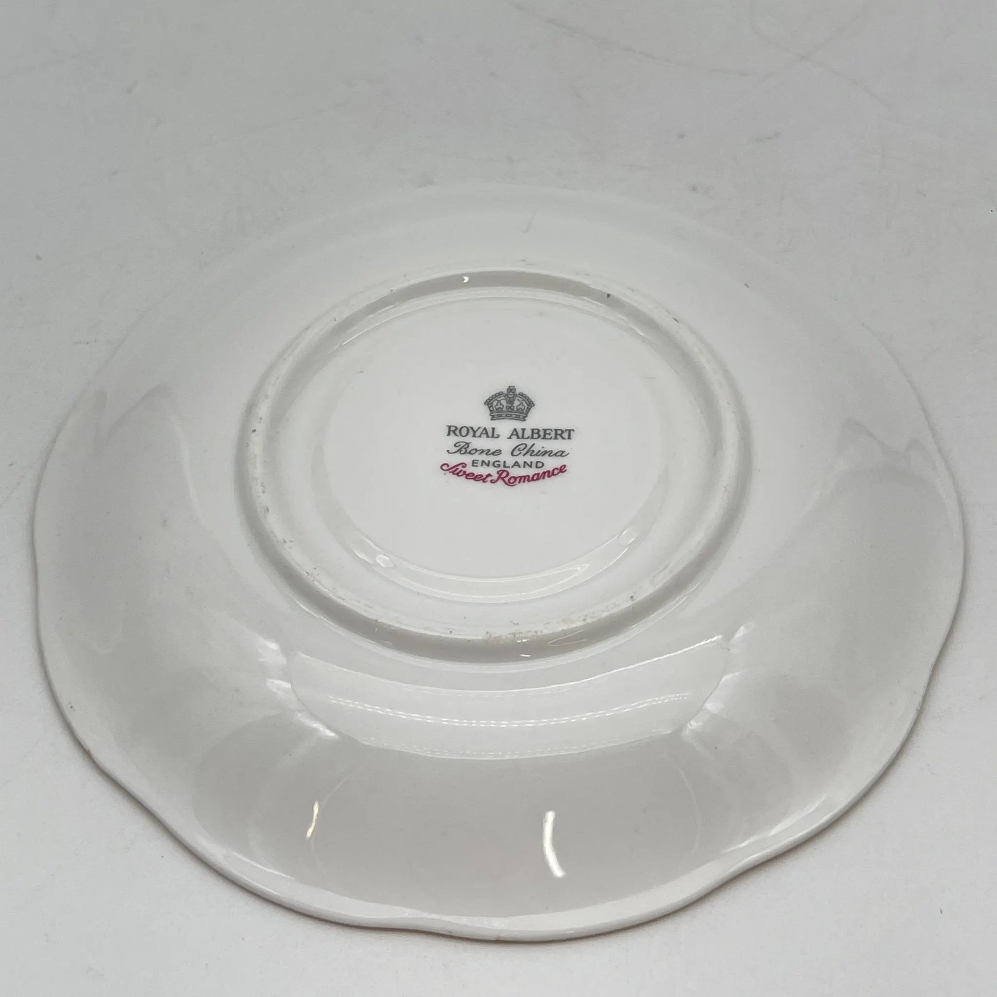 【复古】杯&碟子/ Royal Albert / Sweet Romance /估计20c中期/ Bone China /英国/玫瑰