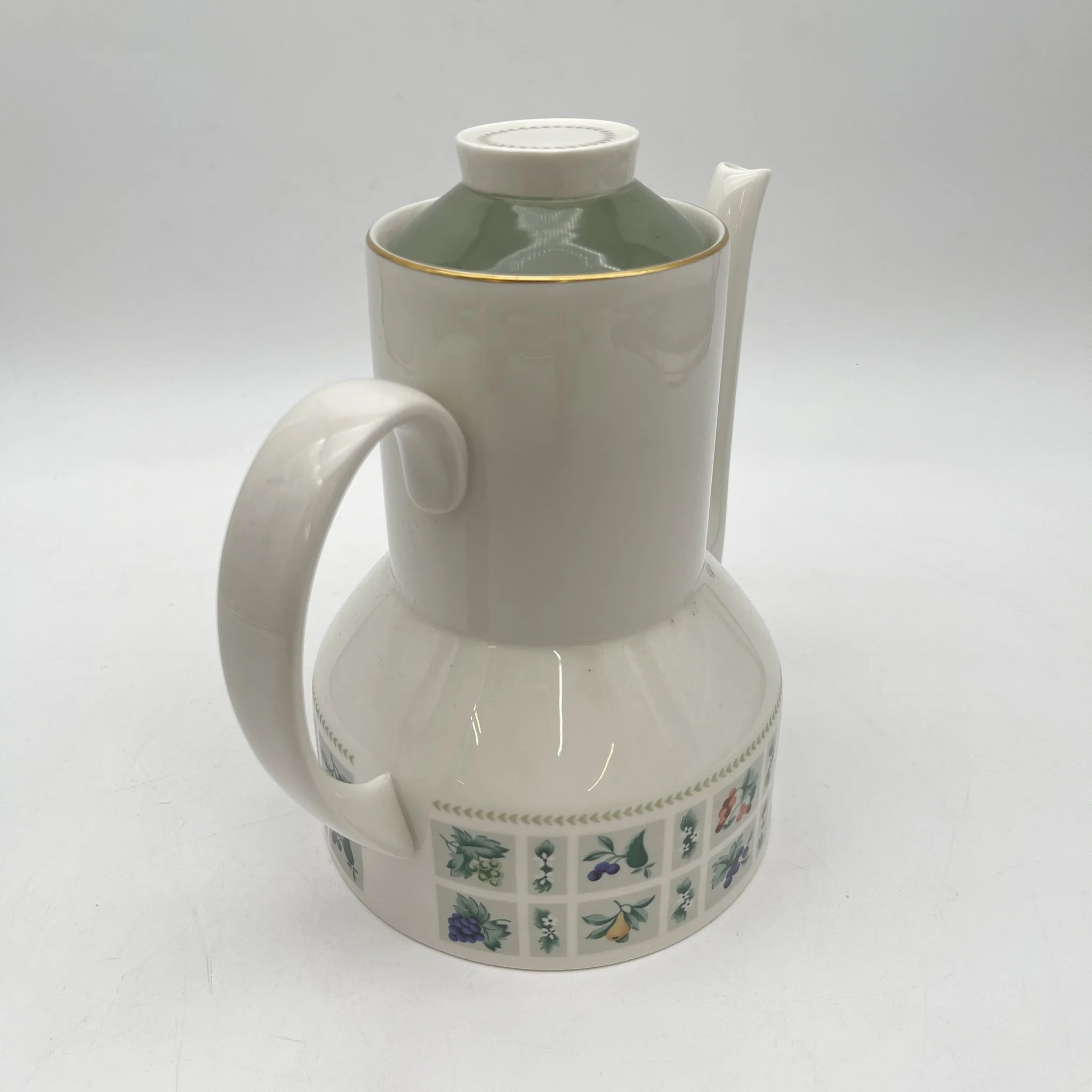 [Vintage] Coffee pot / Royal Doulton / Tapestry / Estimated mid-late 20C / Porcelain / England / Fruit