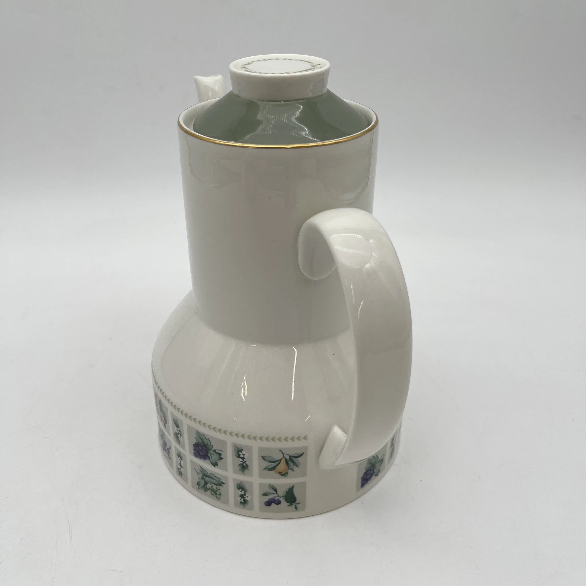 [Vintage] Coffee pot / Royal Doulton / Tapestry / Estimated mid-late 20C / Porcelain / England / Fruit