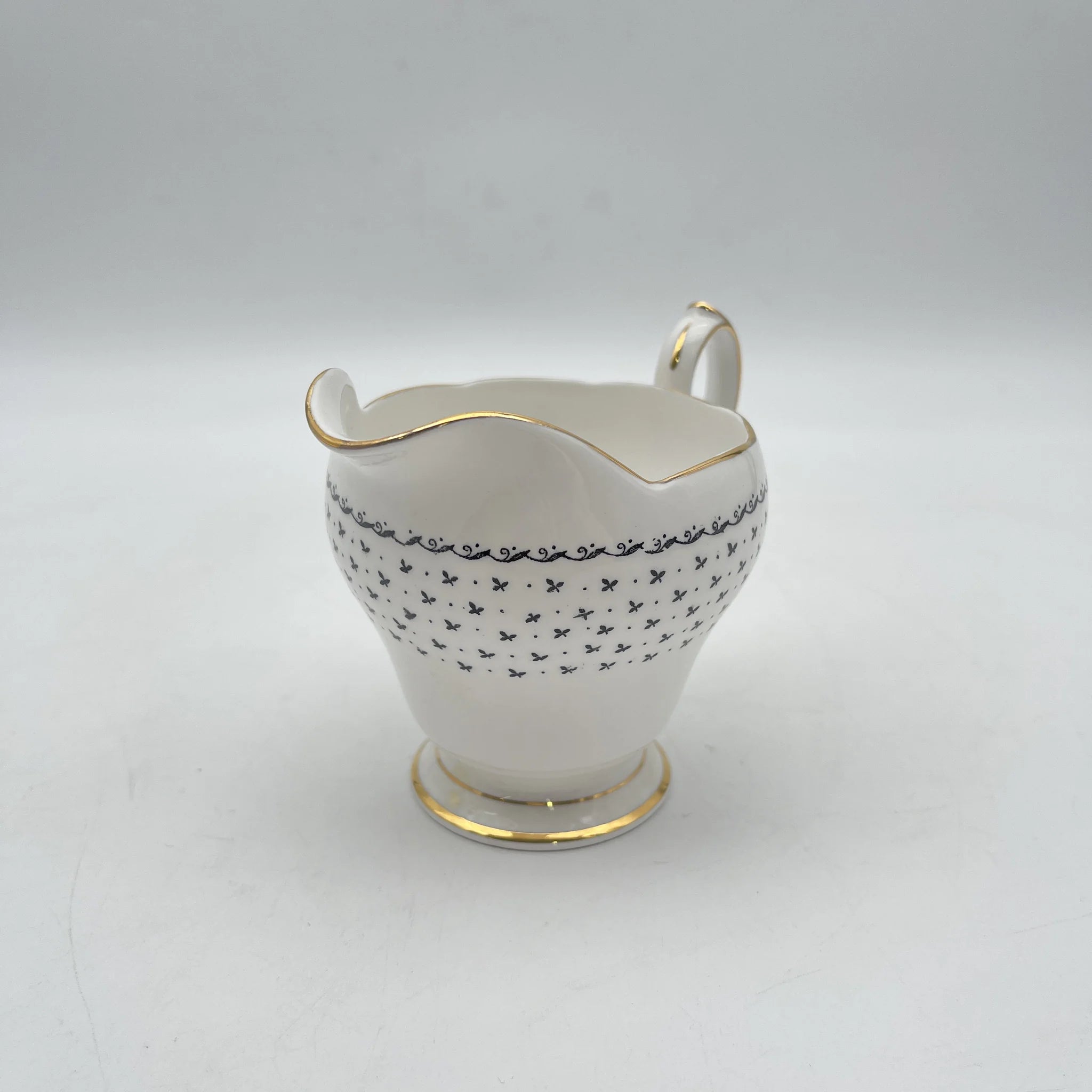 【复古】creamer / Queen Anne / Georgian /推测20c中期/ Fine Bone China /英国