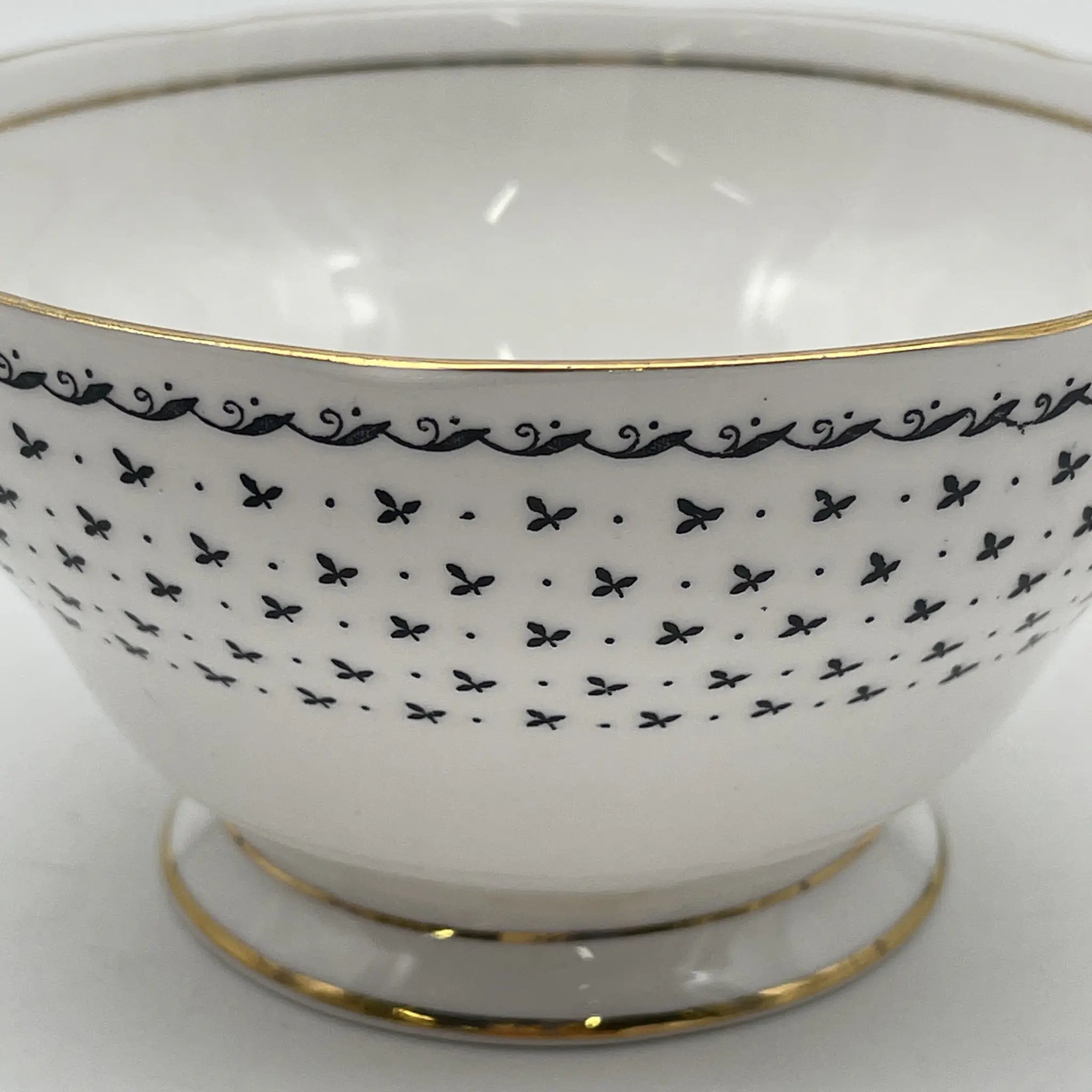 【复古】咖啡欧蕾碗/ Queen Anne / Georgian /推测20c中期/ Fine Bone China /英国