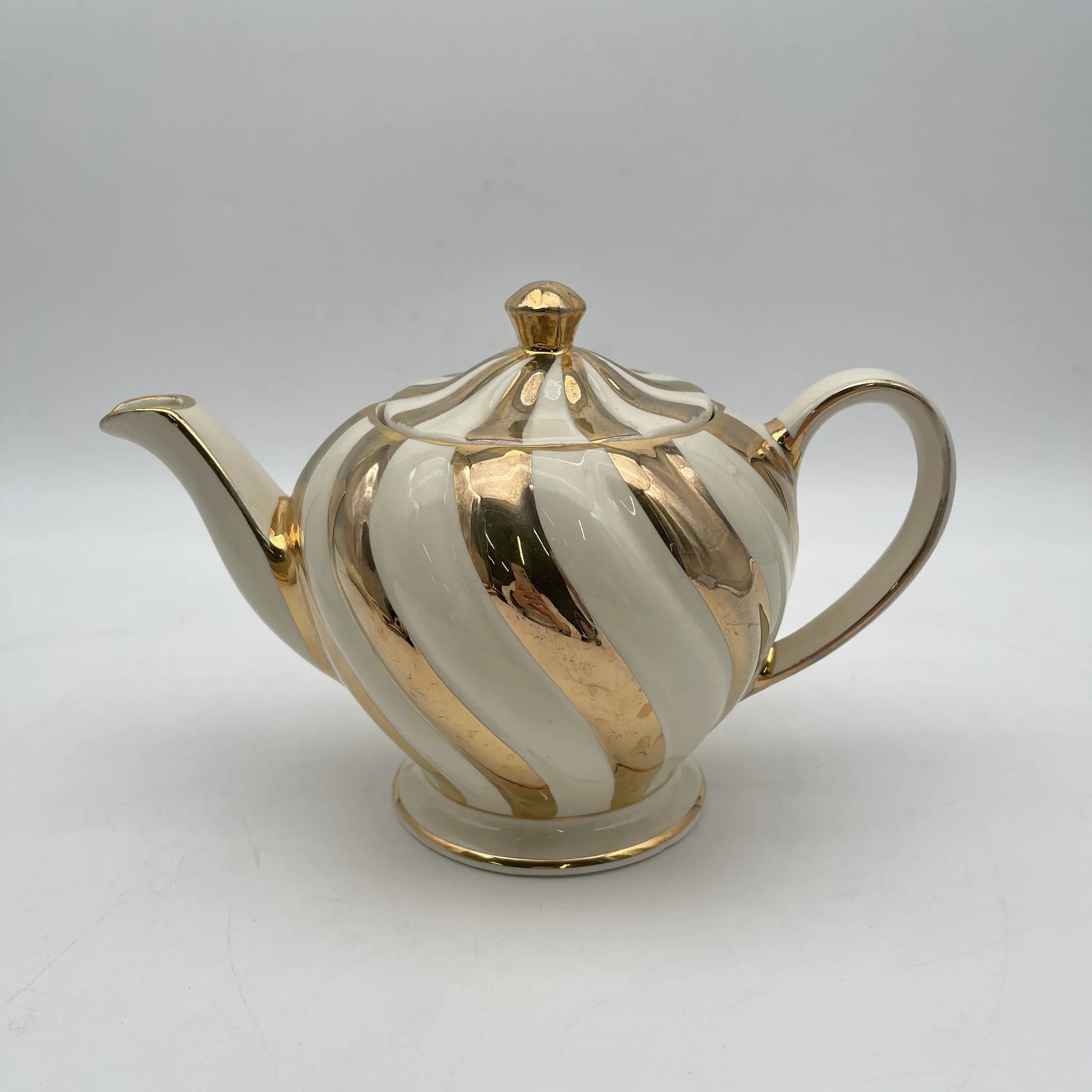 【リユース】 ティーポット / James Sadler & Sons / 推定20C後期 / 陶器 / イギリス