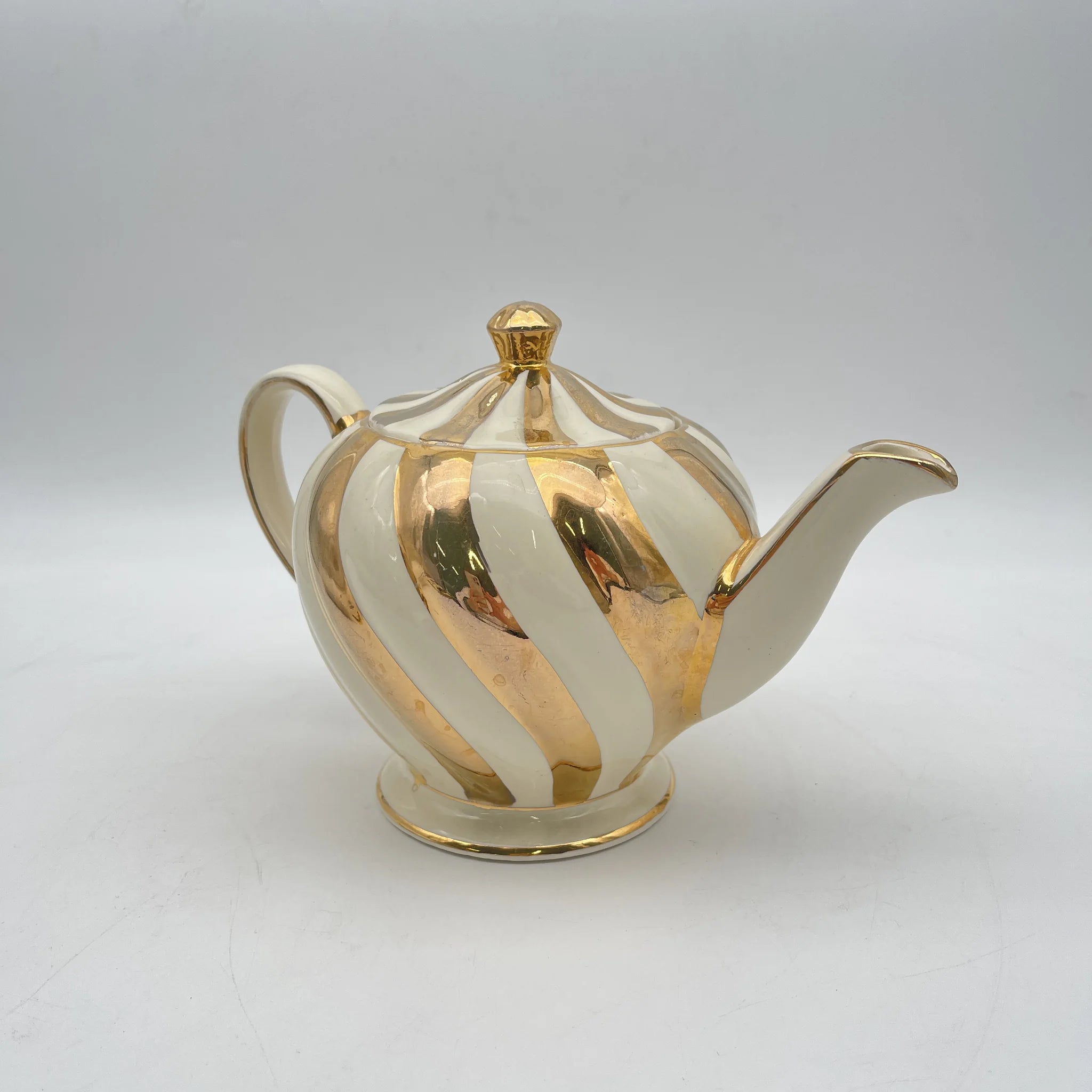 【再利用】茶壶/ James Sadler & Sons /估计20c晚期/陶器/英国