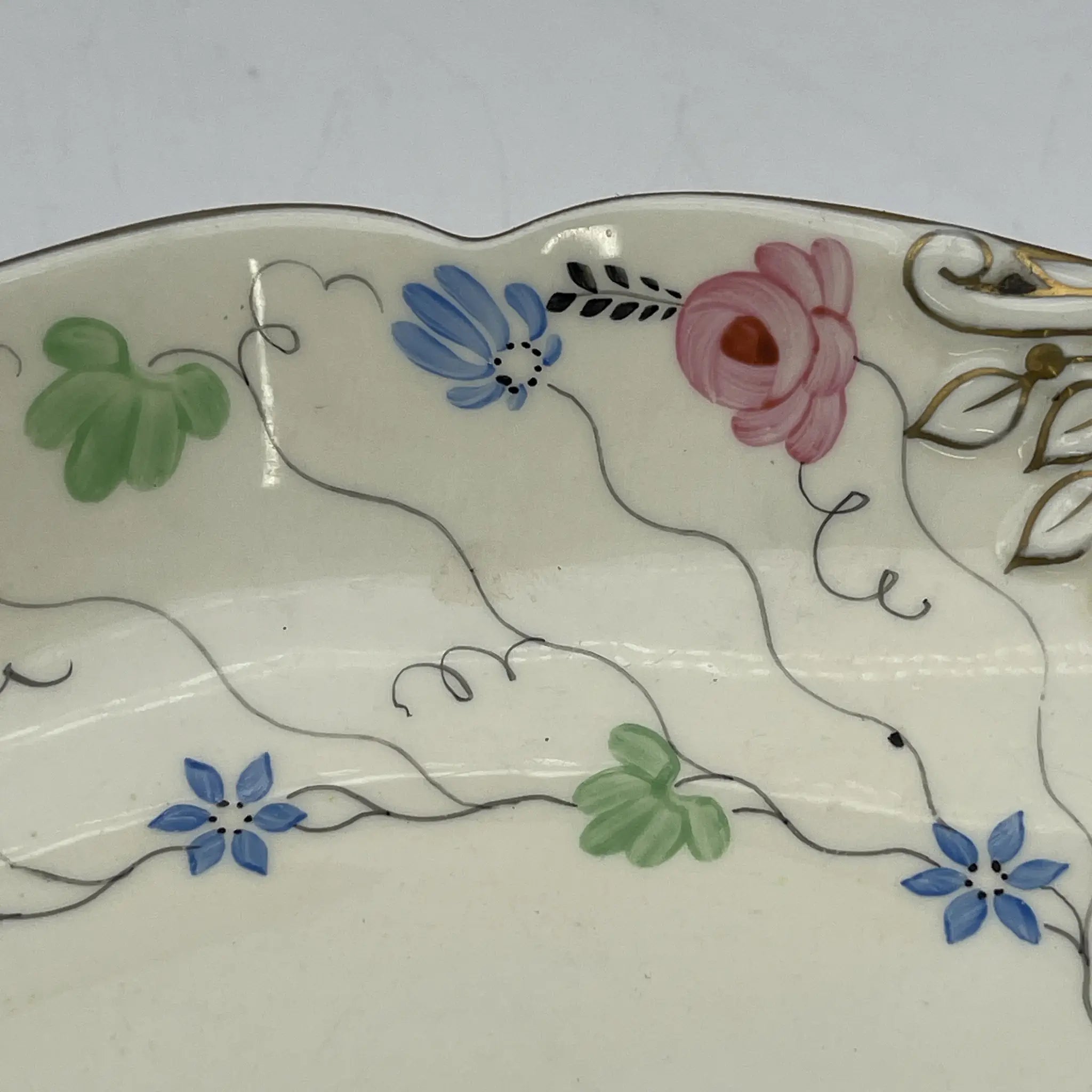 【复古】爵士菜（大盘）/ Wedgewood /估计20c中期/ Bone China /英国/手持，小花